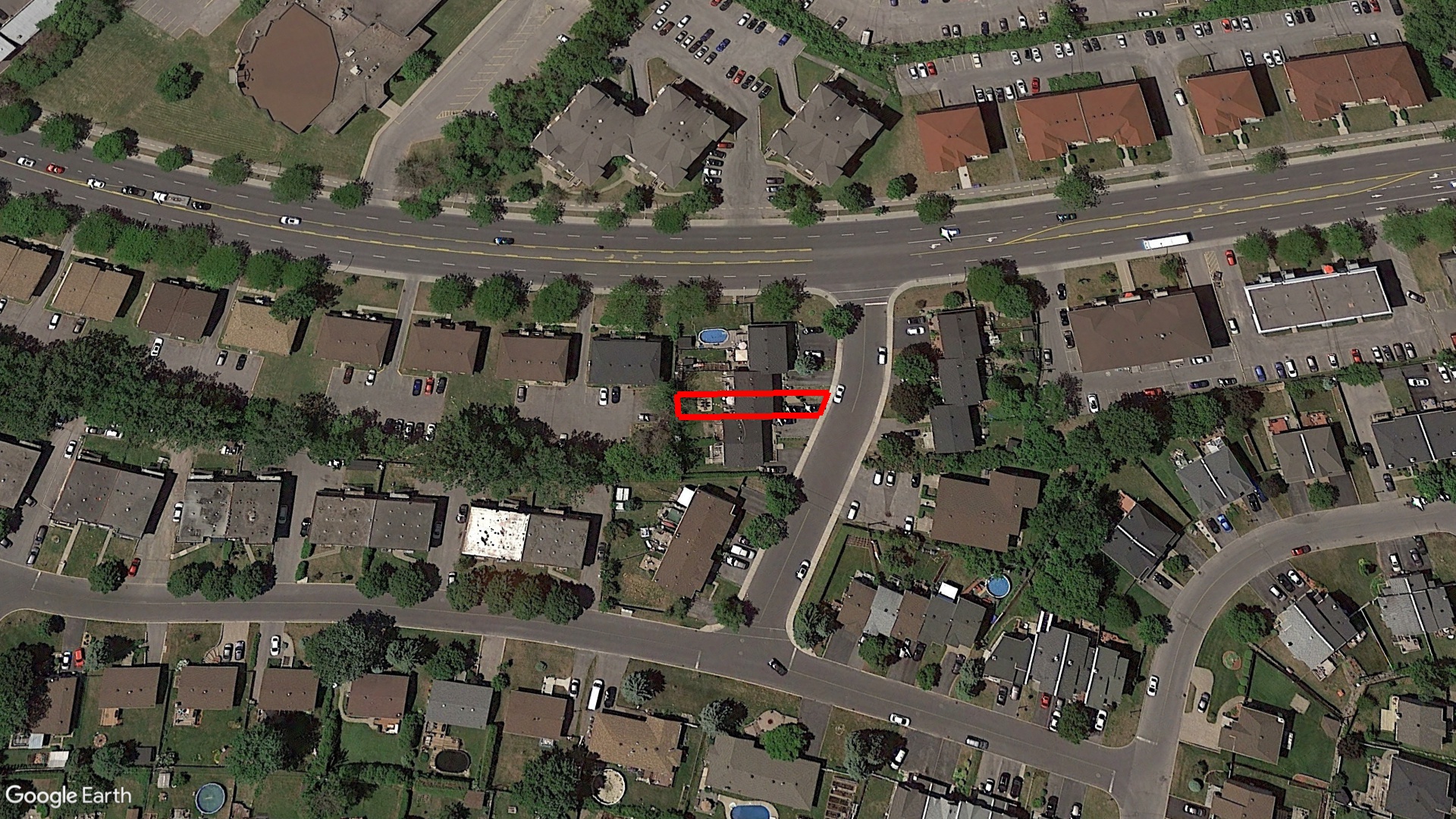 Tax Sale Montreal, Quebec - 040223-65