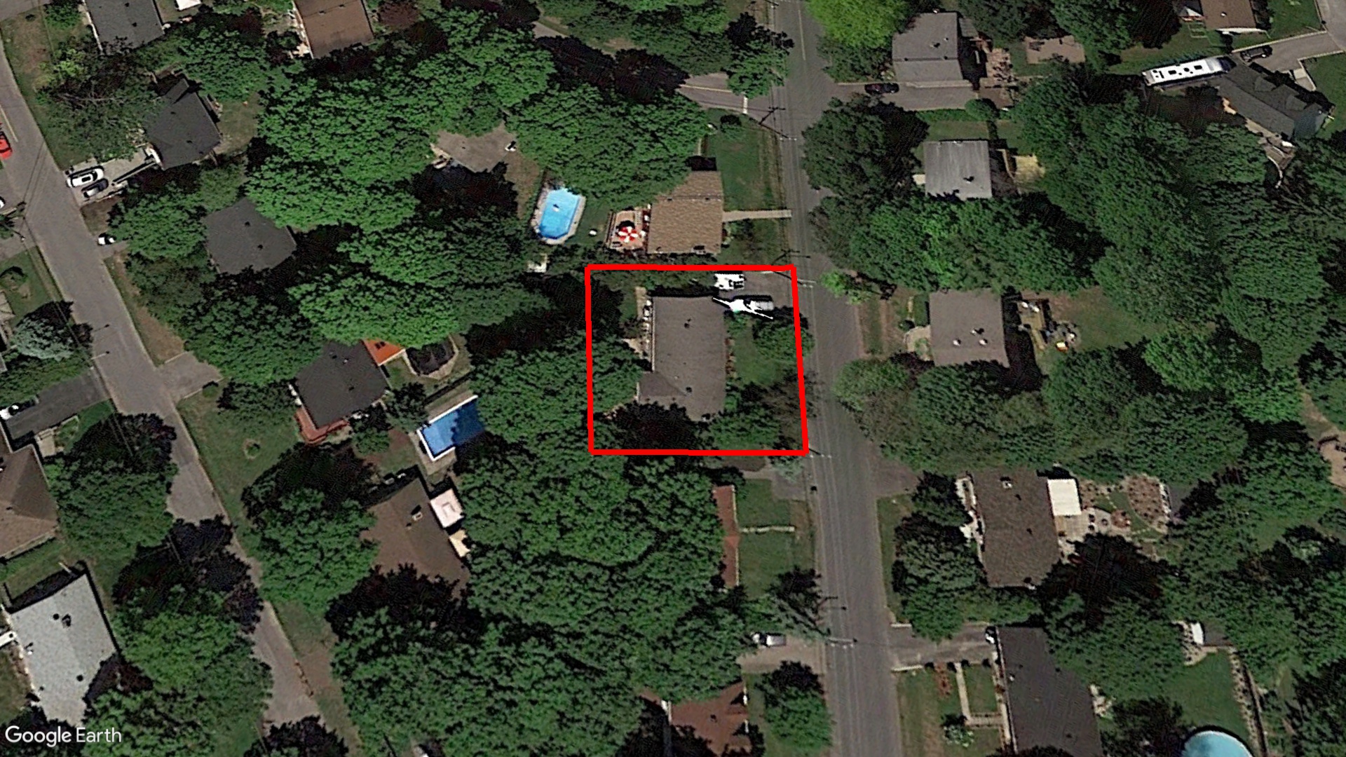 Tax Sale Montreal, Quebec - 040085-58