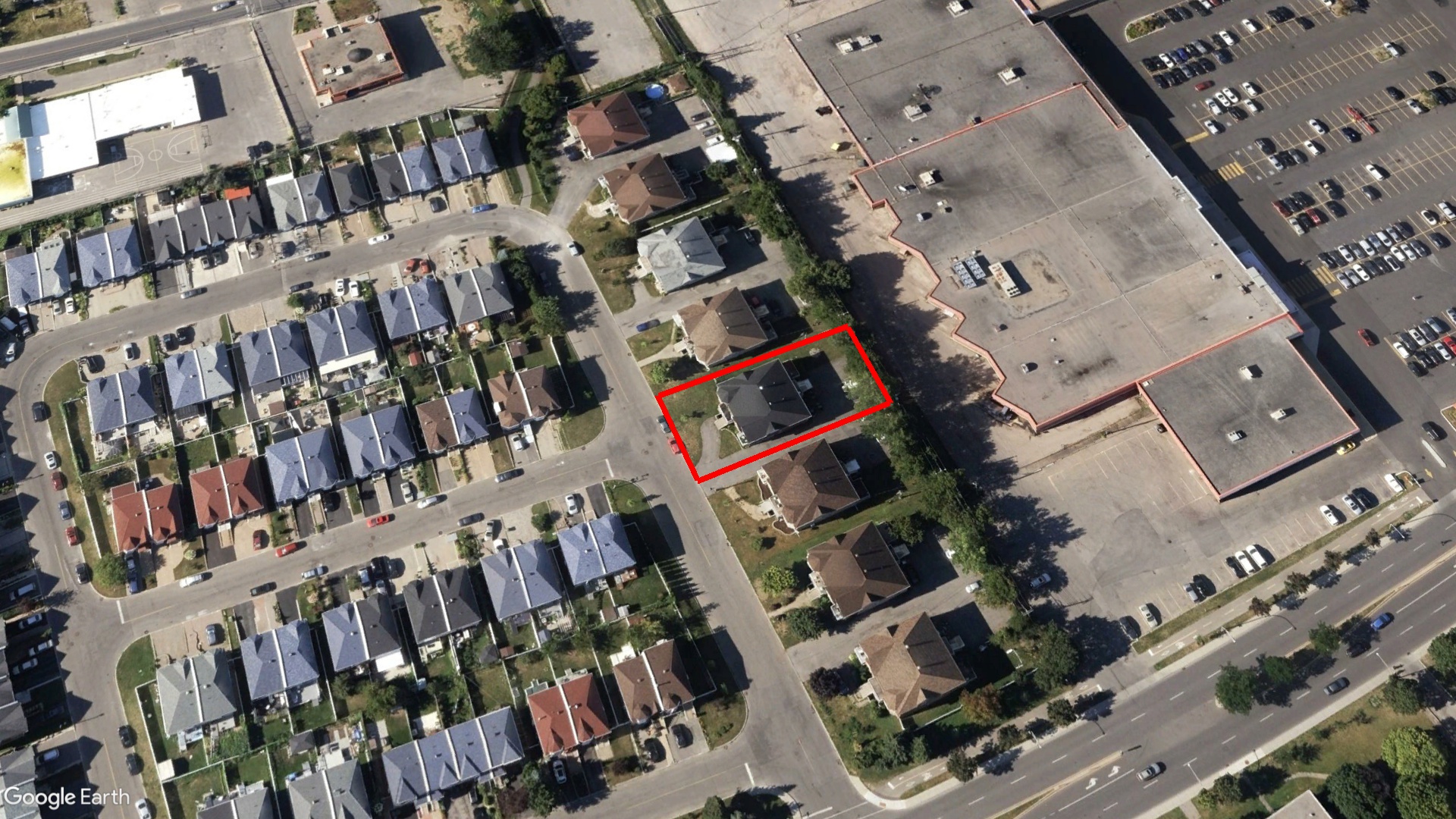 Tax Sale Montreal, Quebec - 041501-67