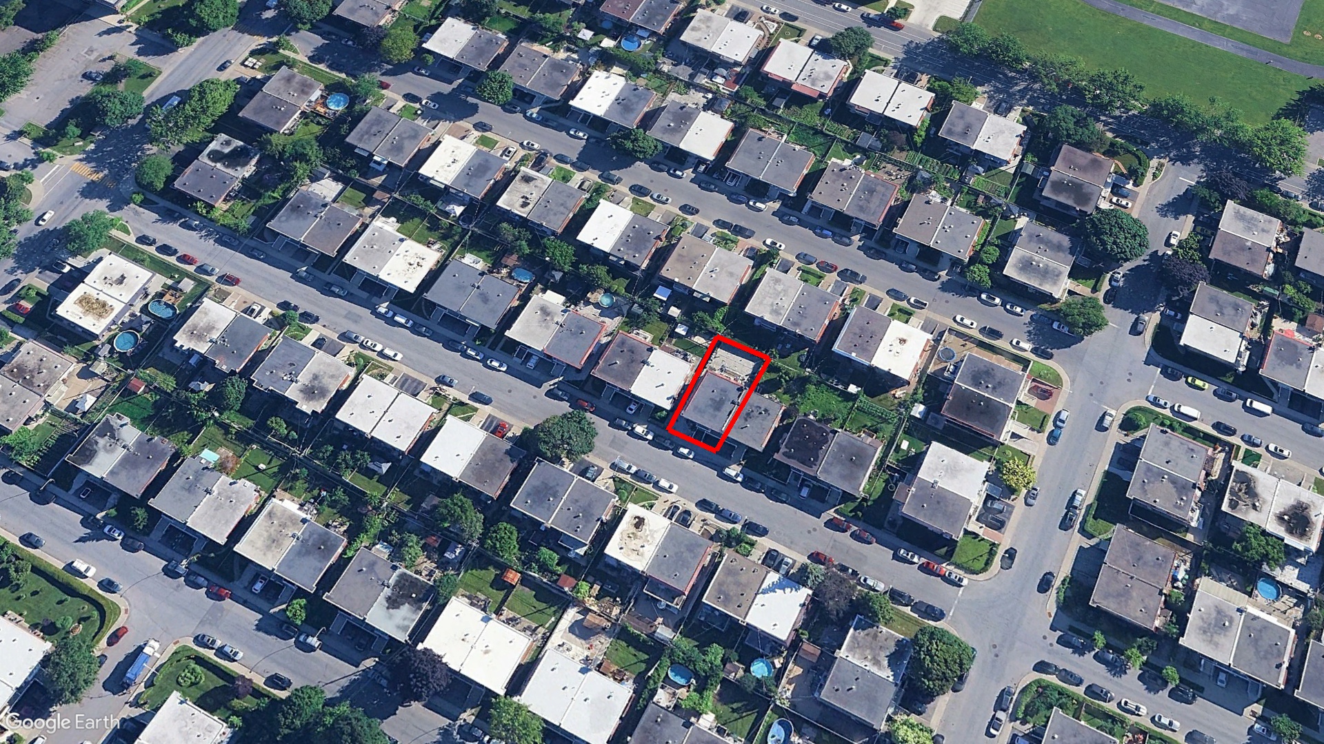 Tax Sale Montreal, Quebec - 020801-94