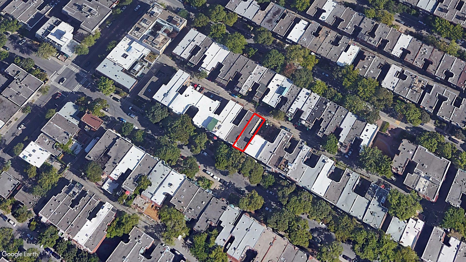 Tax Sale Montreal, Quebec - 030305-31