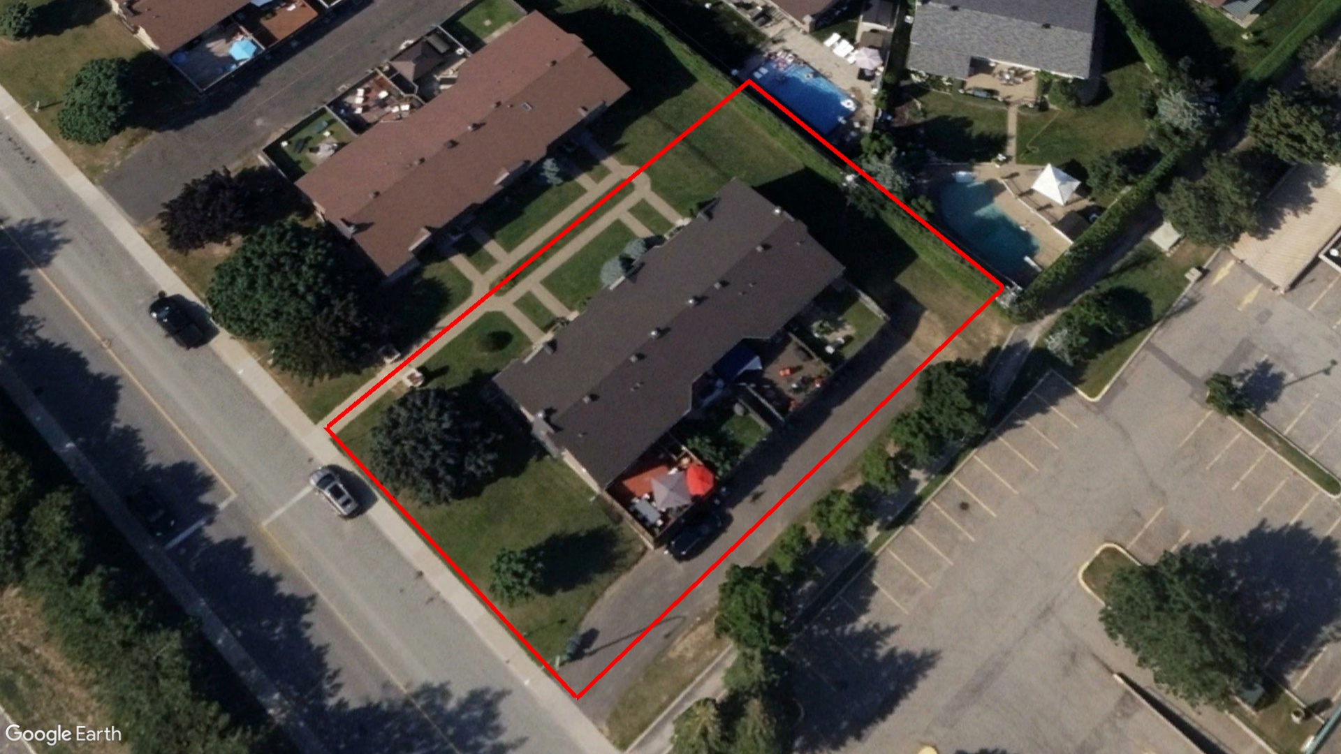 Tax Sale Montreal, Quebec - 041231-85