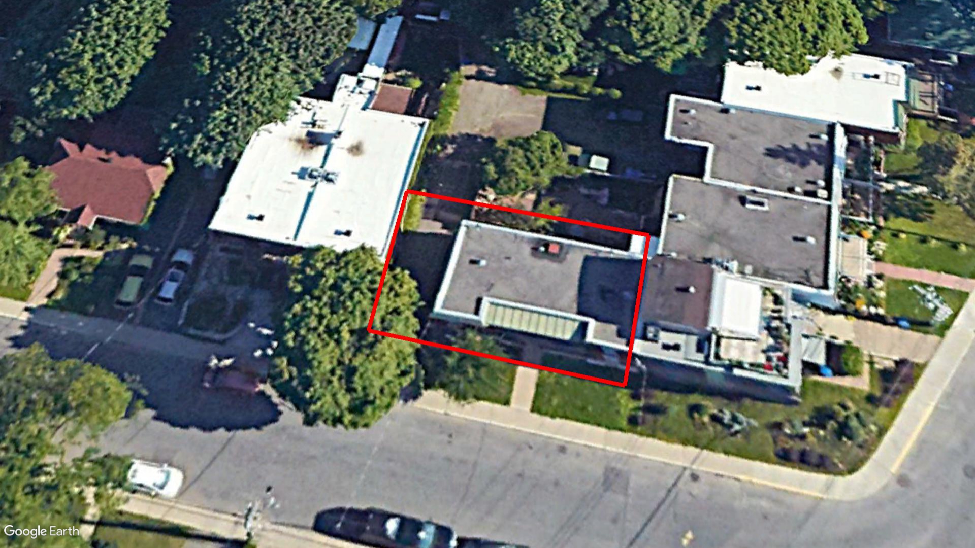 Tax Sale Montreal, Quebec - 010520-77