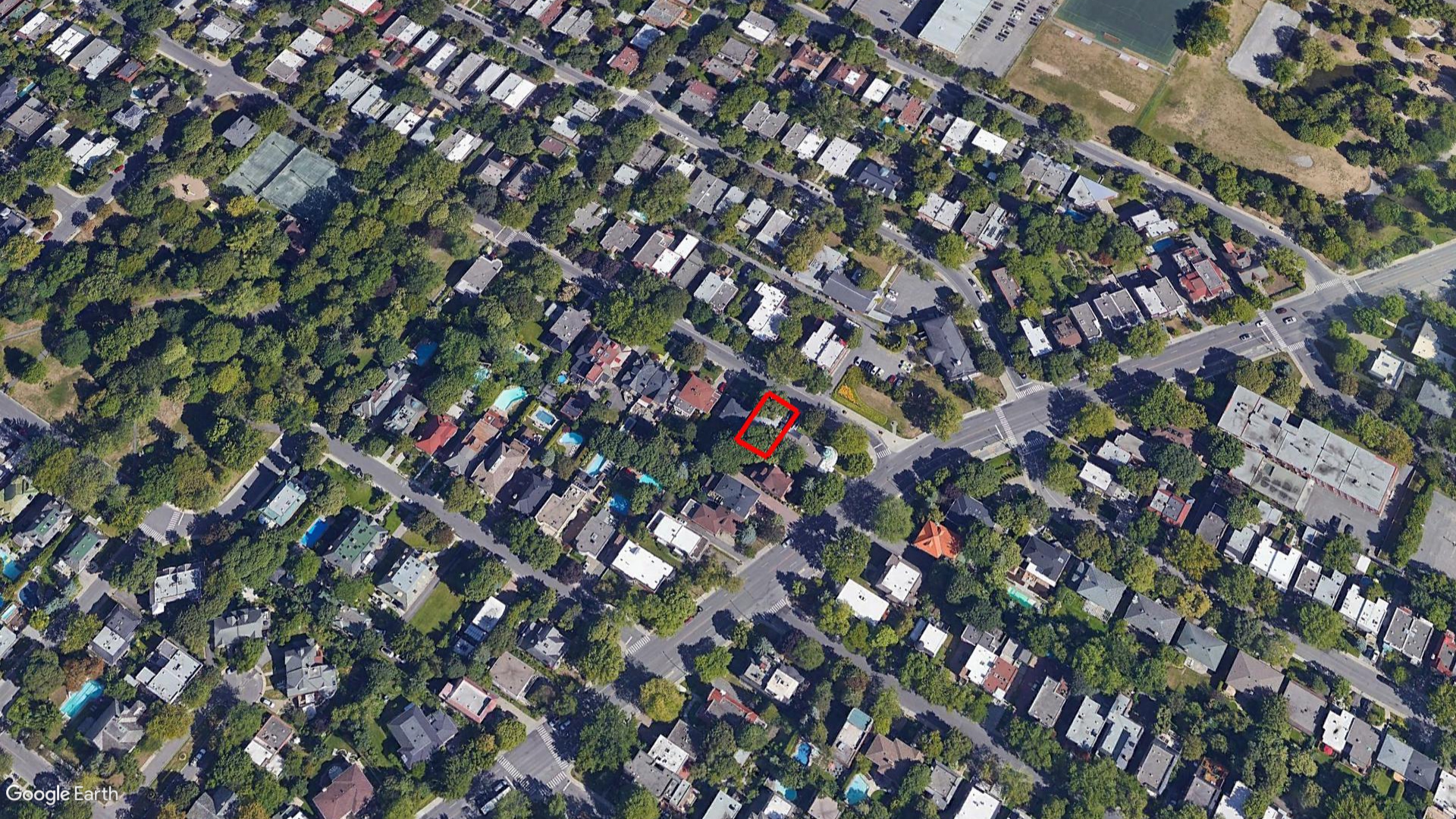 Tax Sale Montreal, Quebec - 030365-56