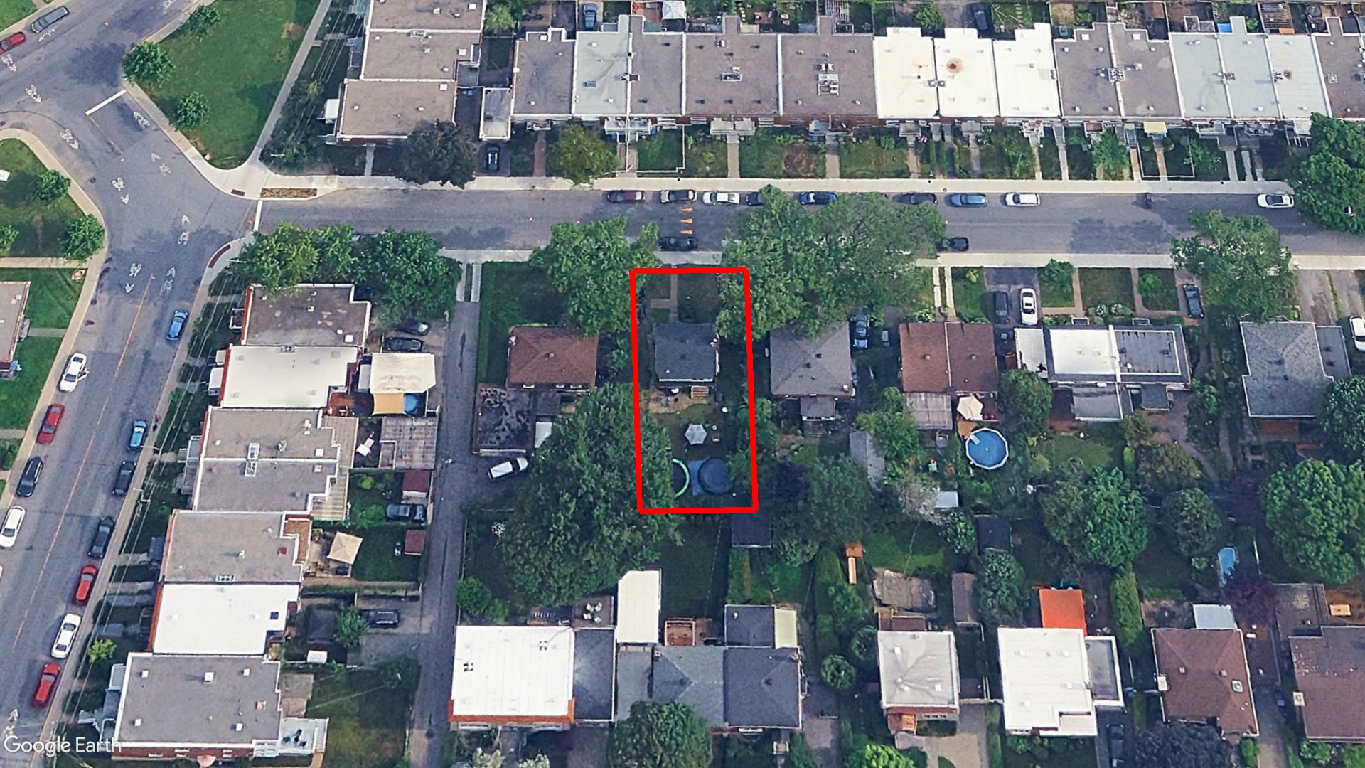 Tax Sale Montreal, Quebec - 010512-26