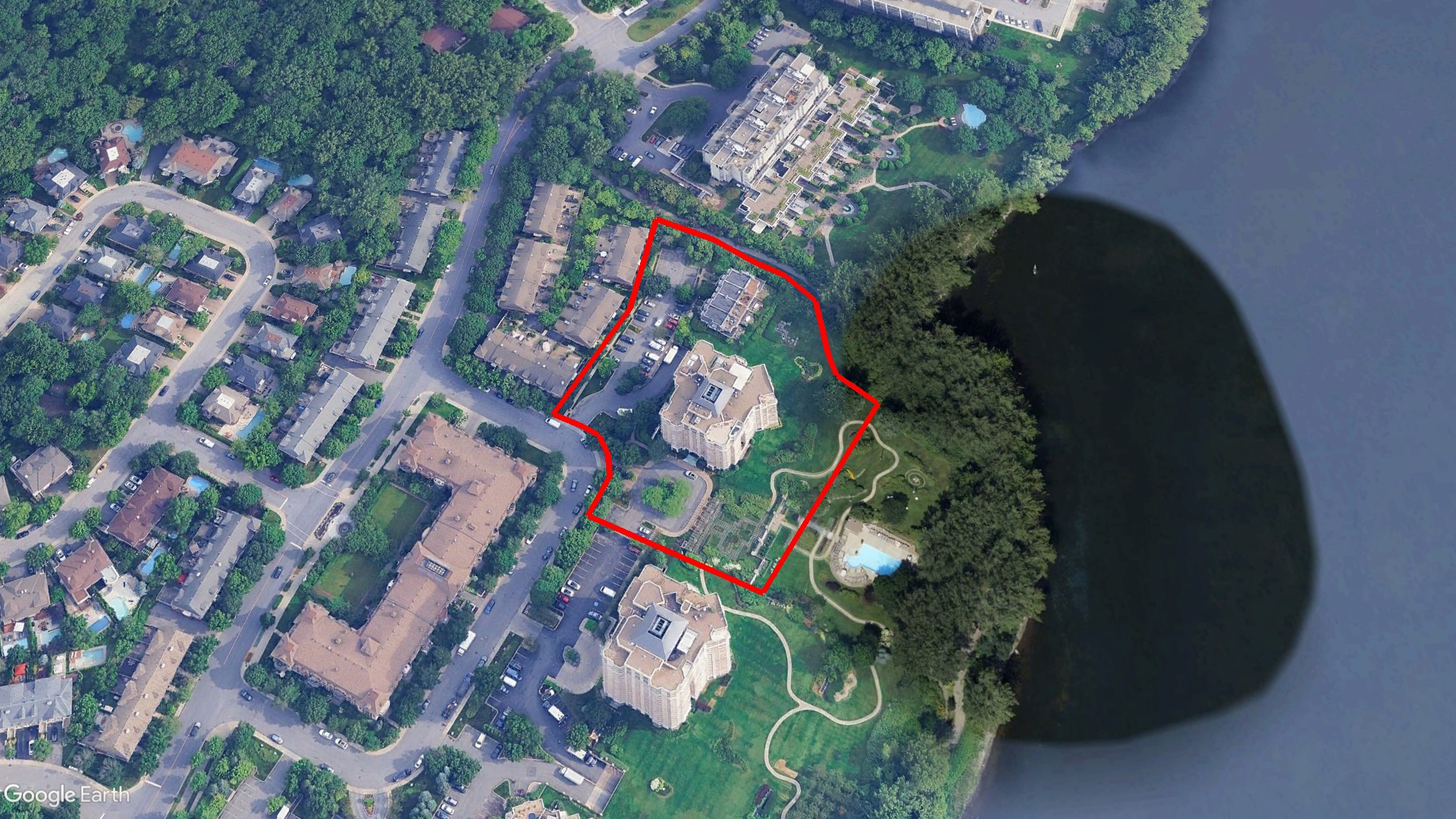 Tax Sale Montreal, Quebec - 050930-46