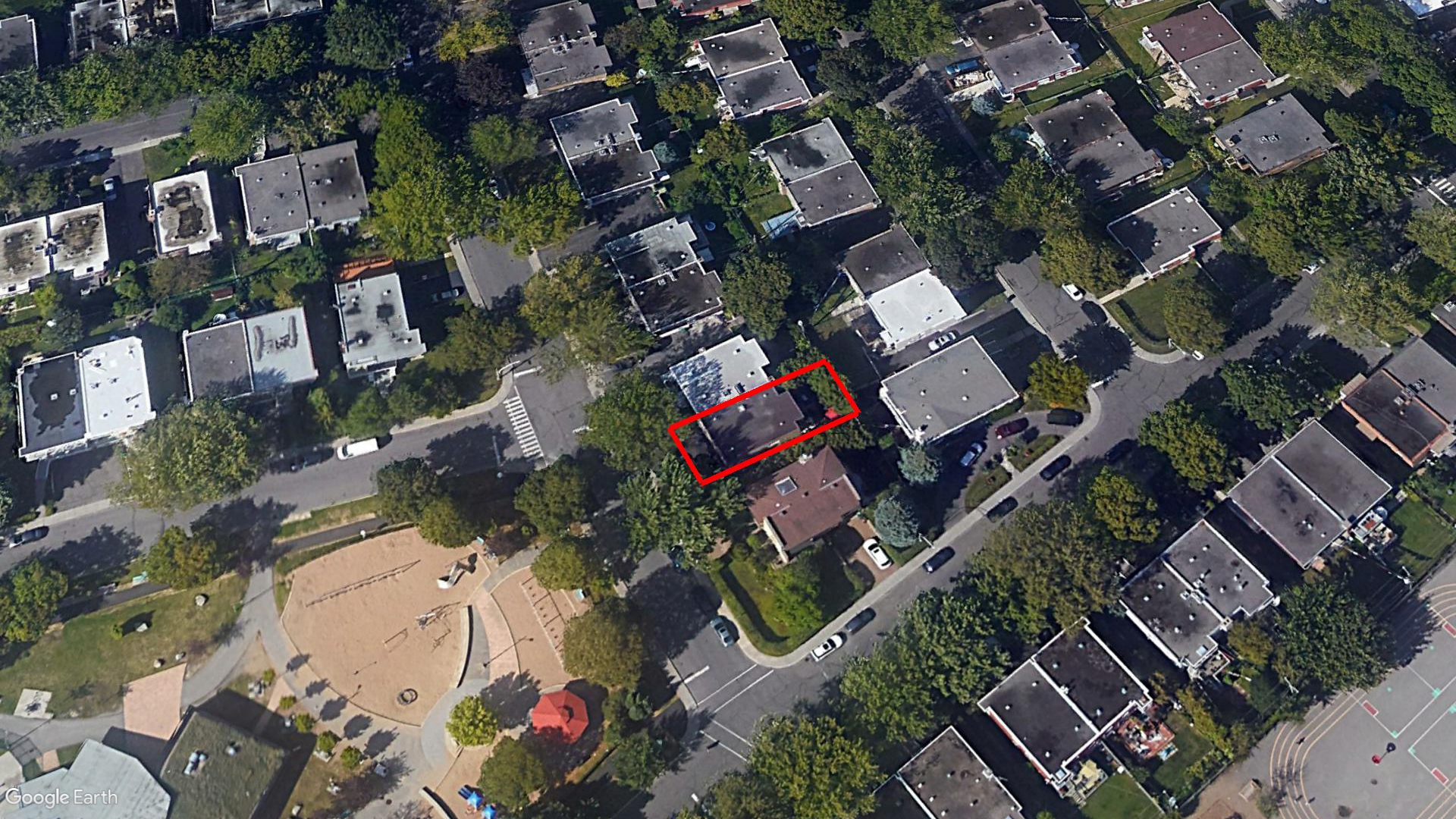 Tax Sale Montreal, Quebec - 040198-07