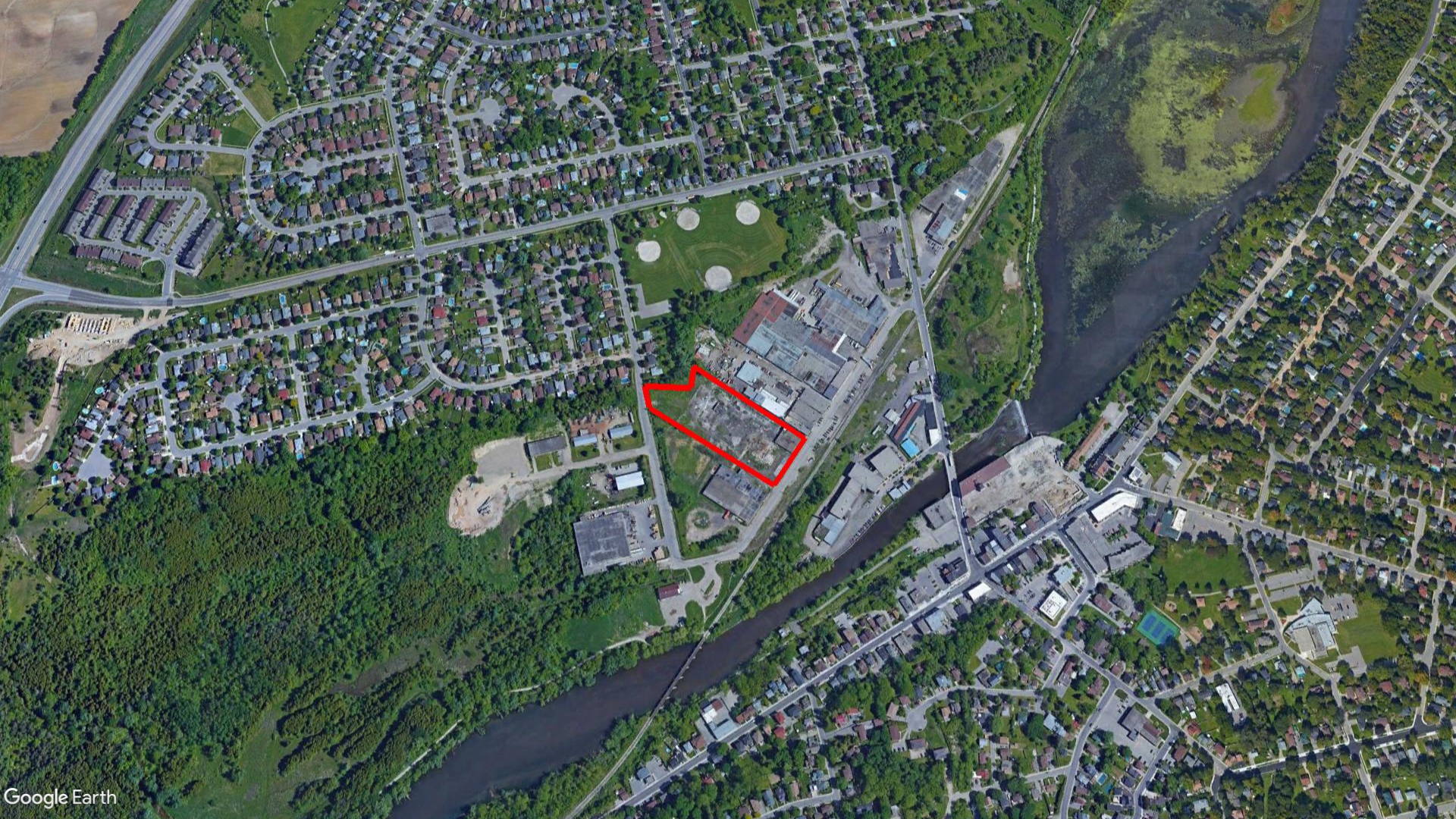 Tax Sale Cambridge, Ontario - 30 06 140 001 09700 0000