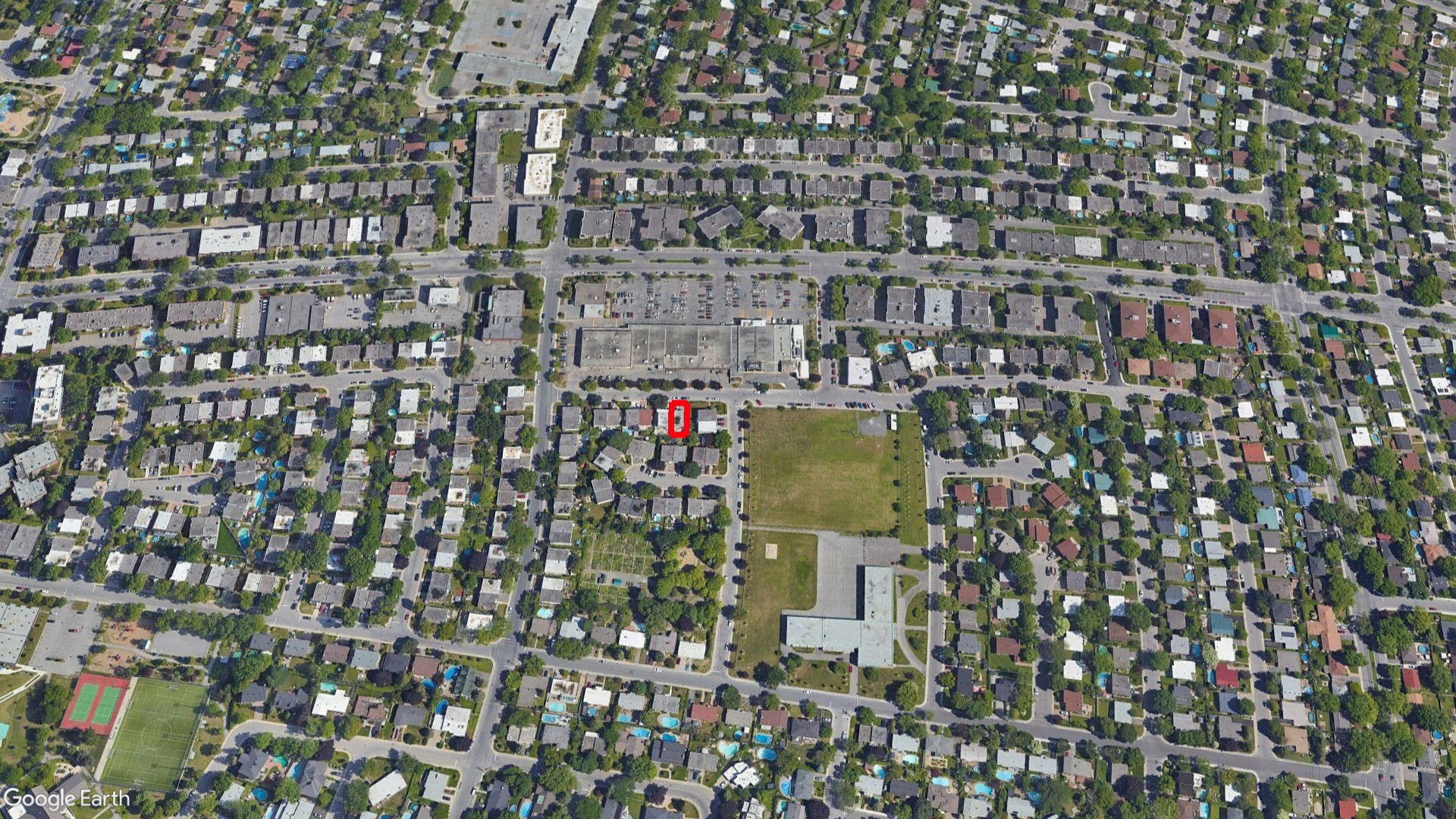 Tax Sale Montreal, Quebec - 020346-27