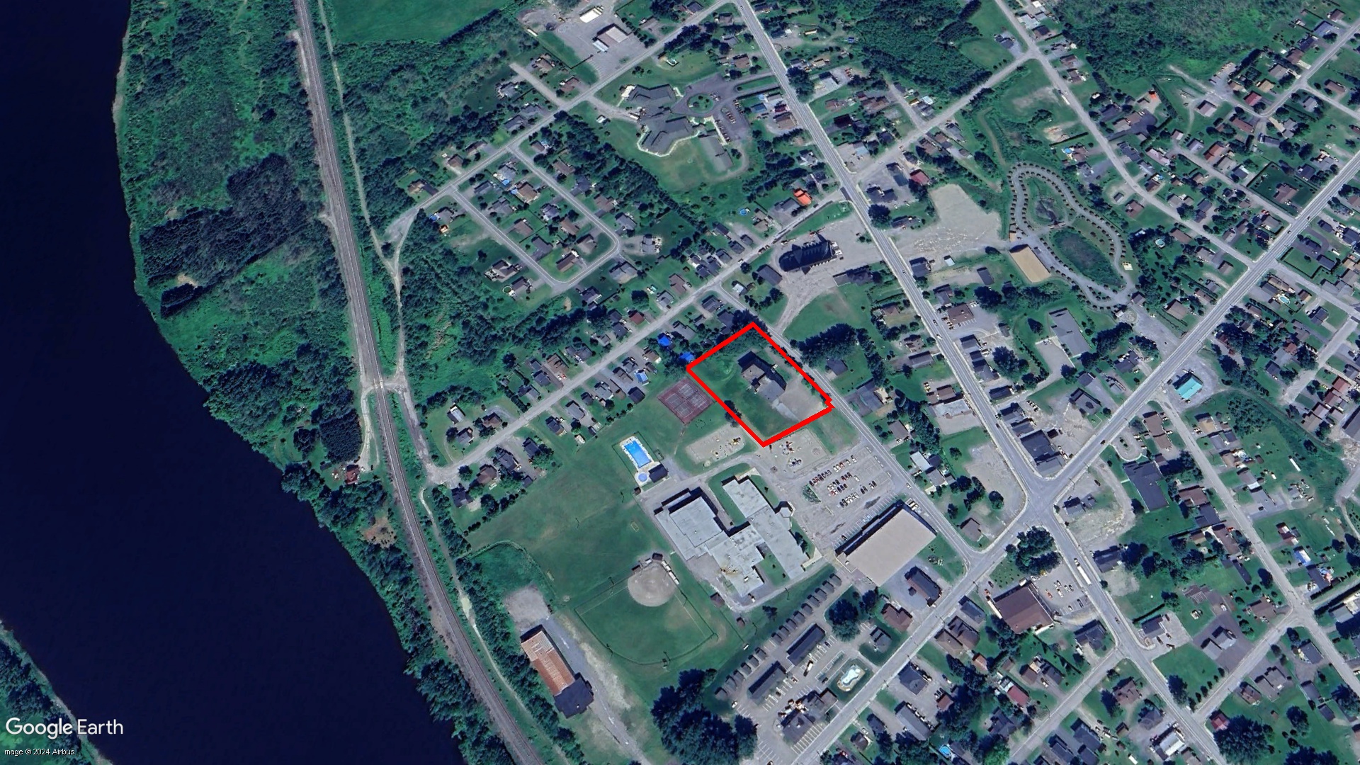 Tax Sale Madawaska, New Brunswick - 00239895