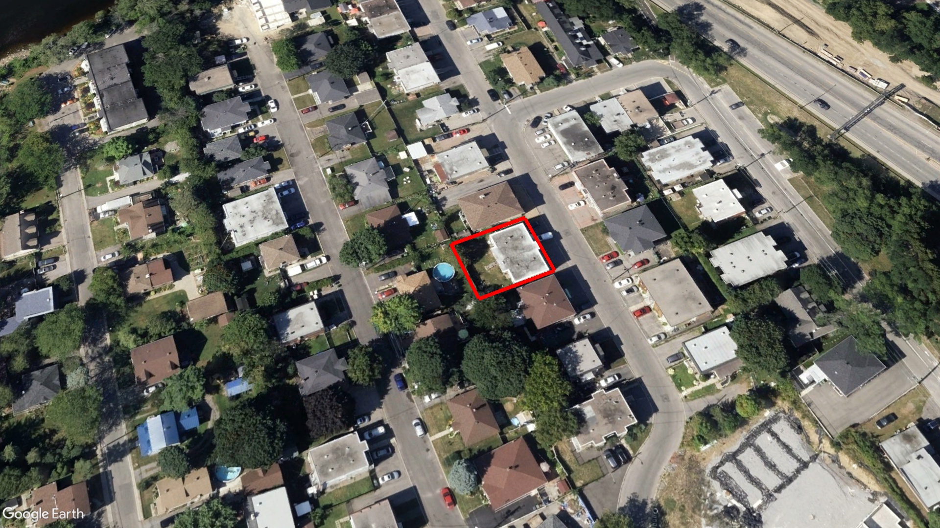 Tax Sale Montreal, Quebec - 040841-71