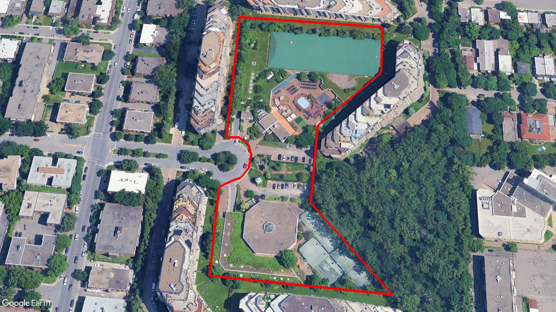 Tax Sale Montreal, Quebec - 492320-23