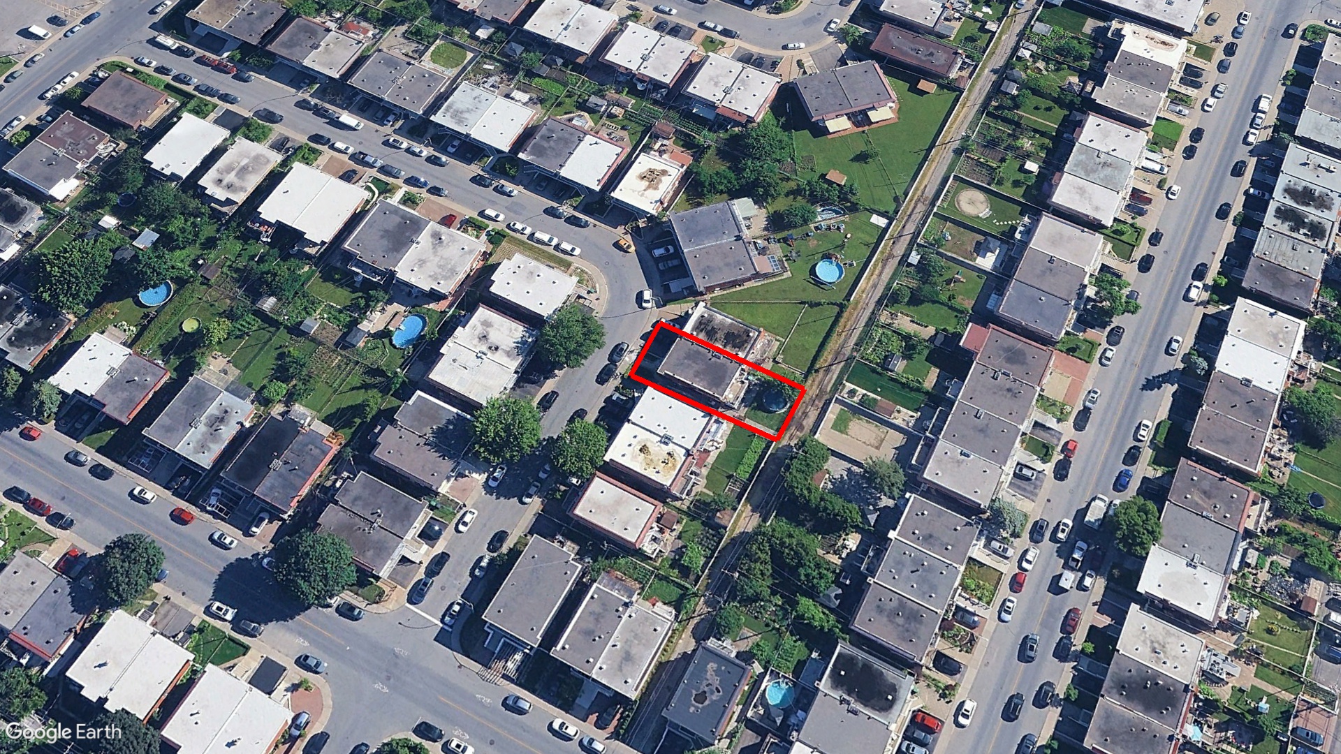 Tax Sale Montreal, Quebec - 020785-71