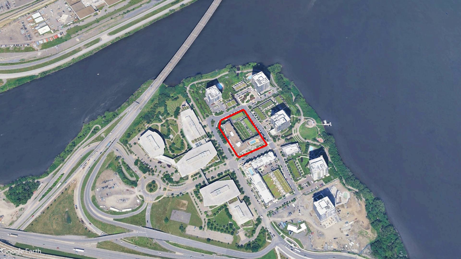 Tax Sale Montreal, Quebec - 052033-85