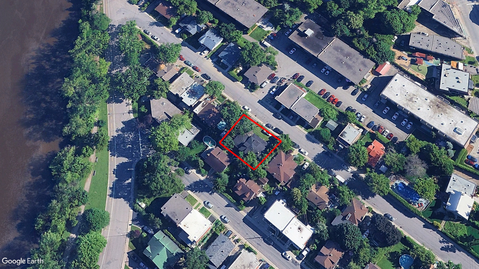 Tax Sale Montreal, Quebec - 020733-78