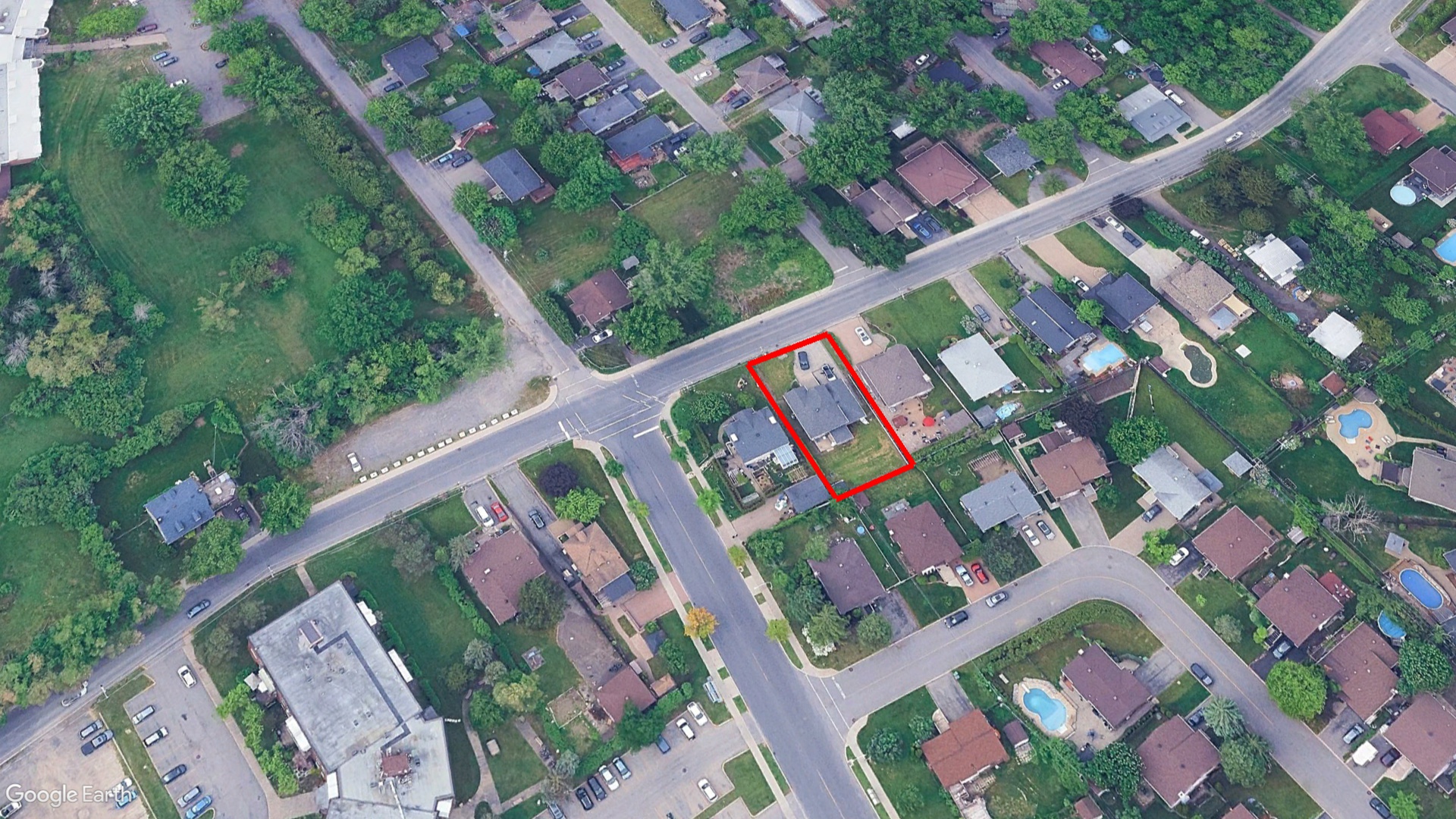 Tax Sale Montreal, Quebec - 050976-46