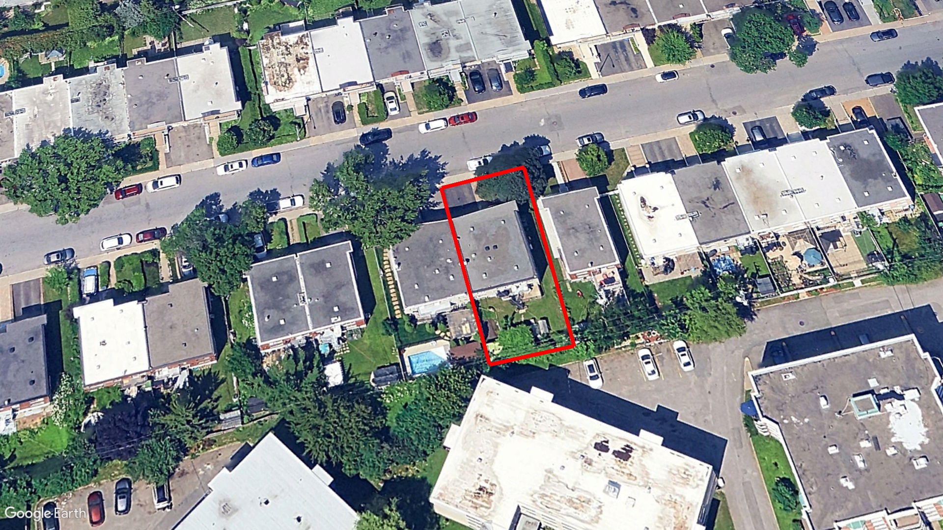 Tax Sale Montreal, Quebec - 020329-69