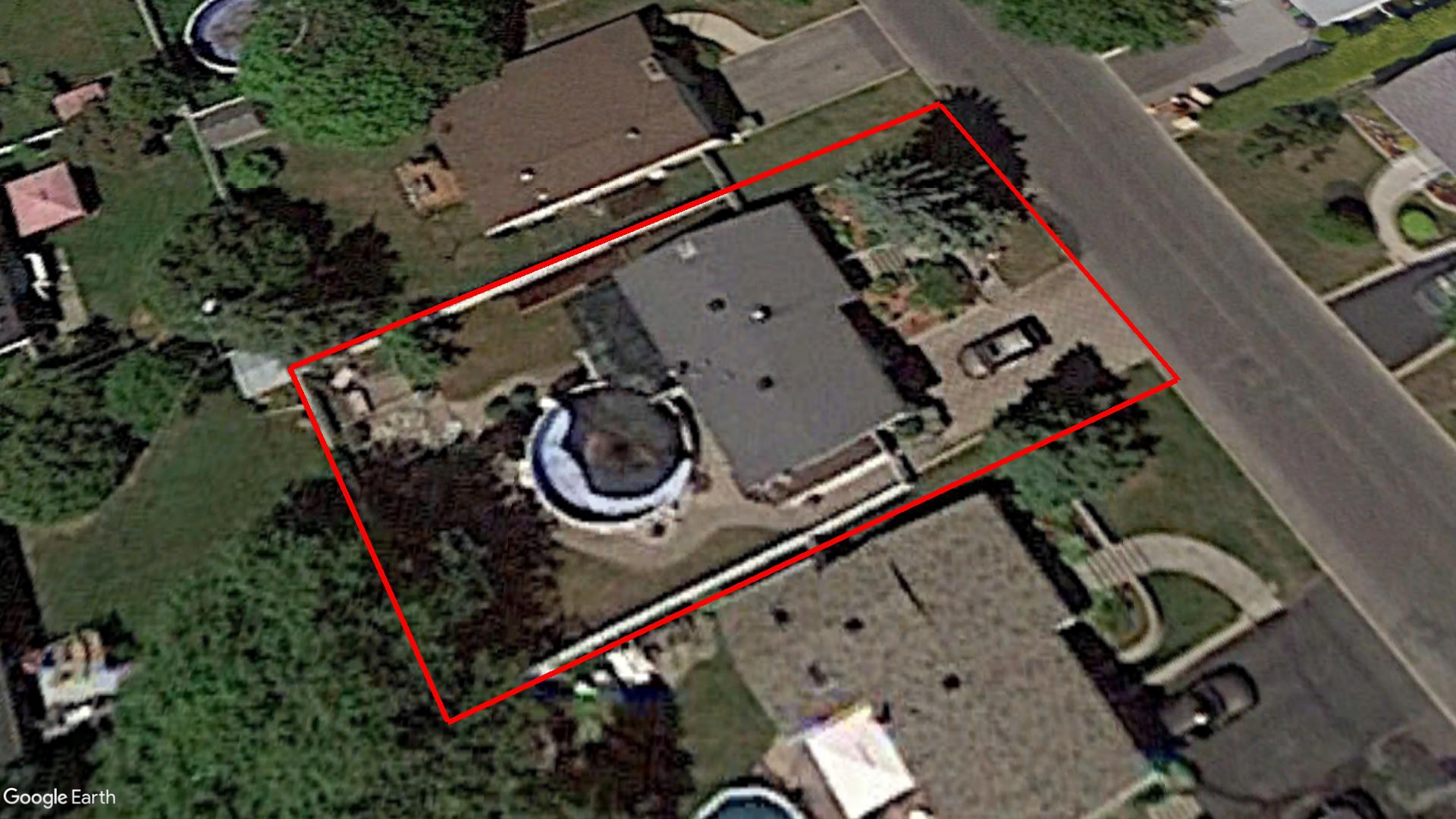 Tax Sale Montreal, Quebec - 040055-60