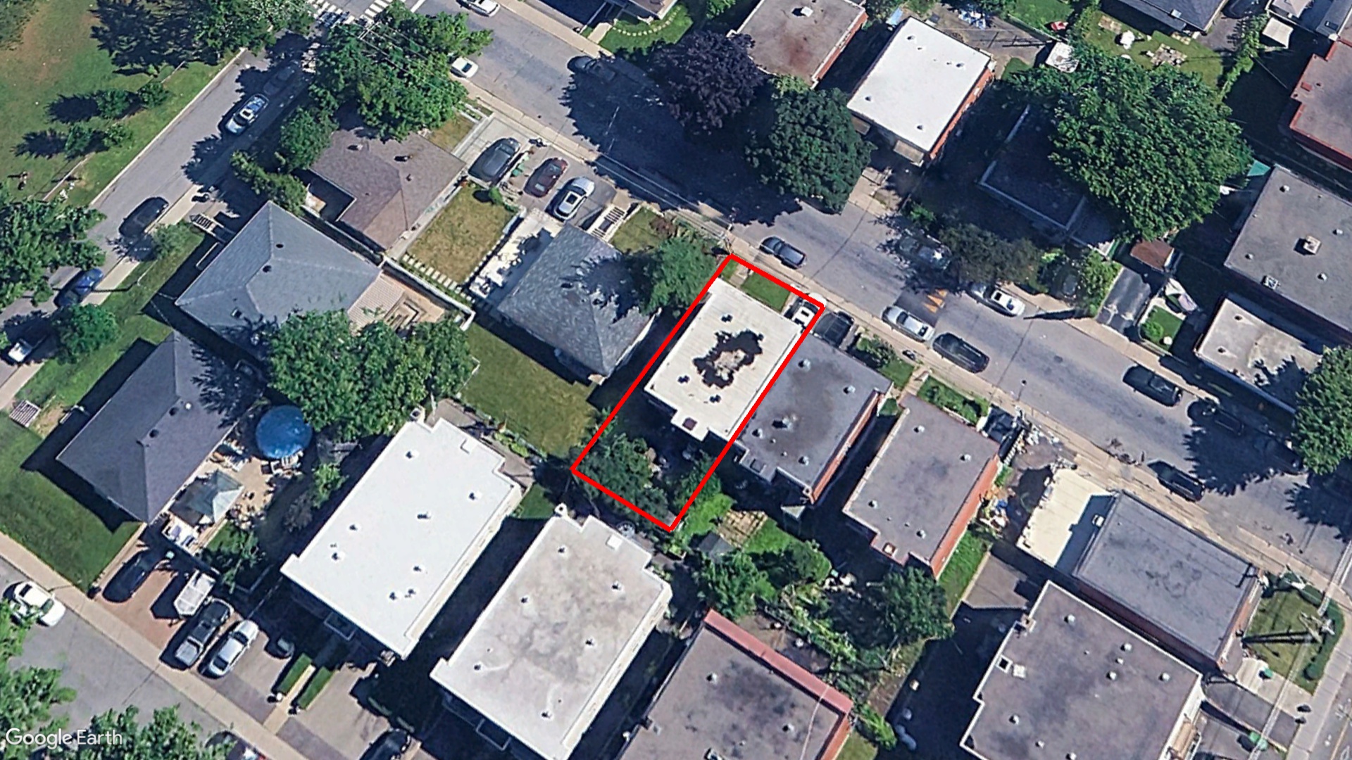 Tax Sale Montreal, Quebec - 020704-15