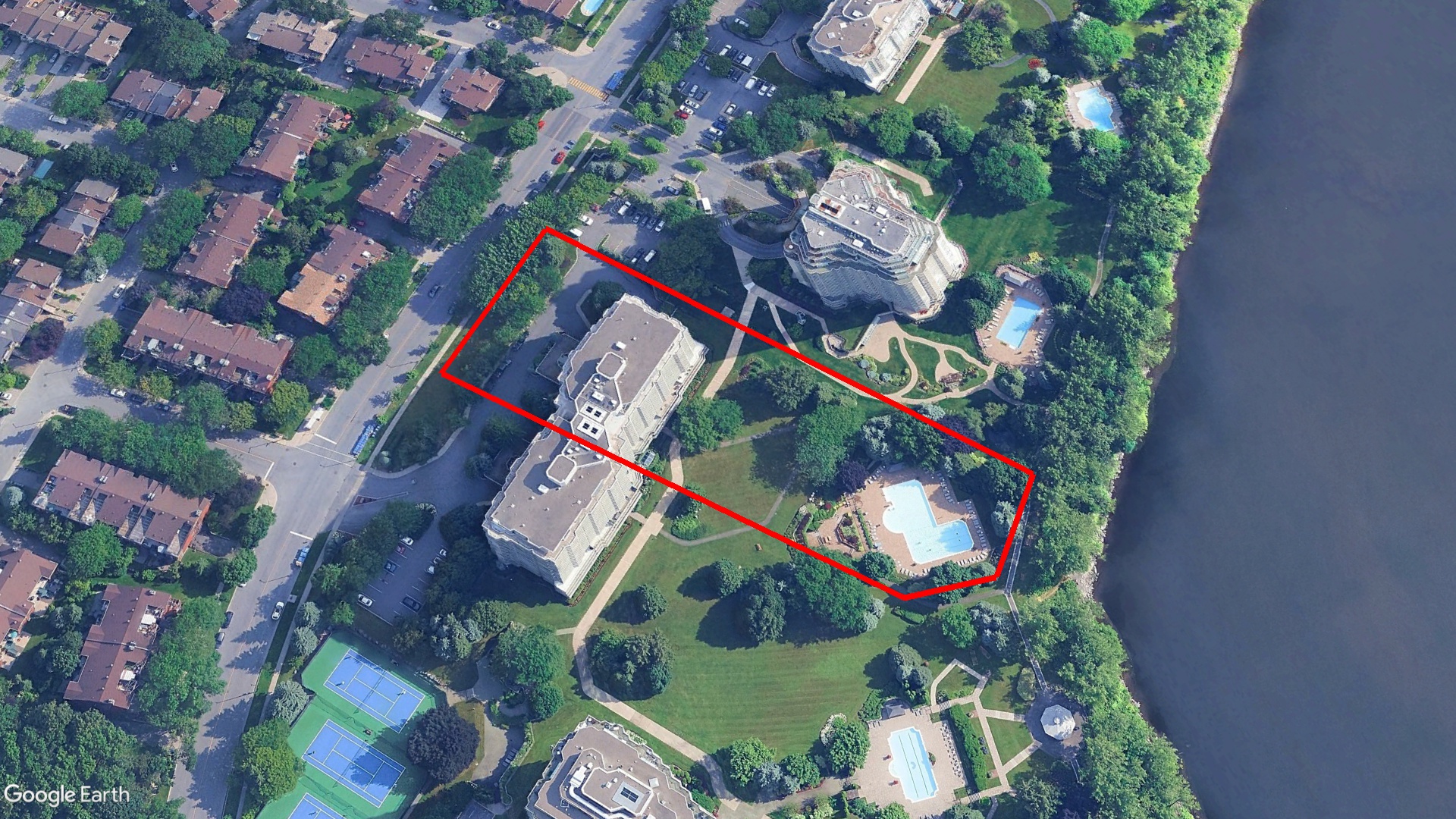 Tax Sale Montreal, Quebec - 010947-55