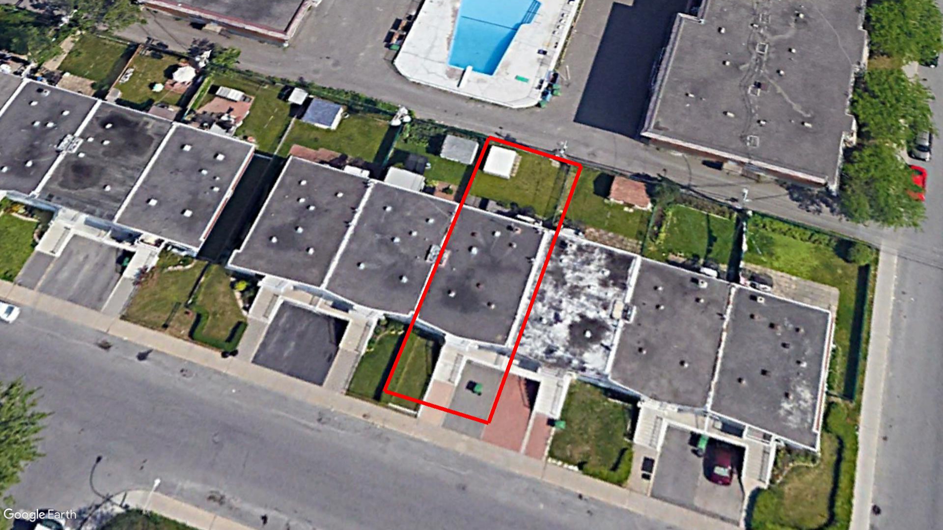 Tax Sale Montreal, Quebec - 040433-37