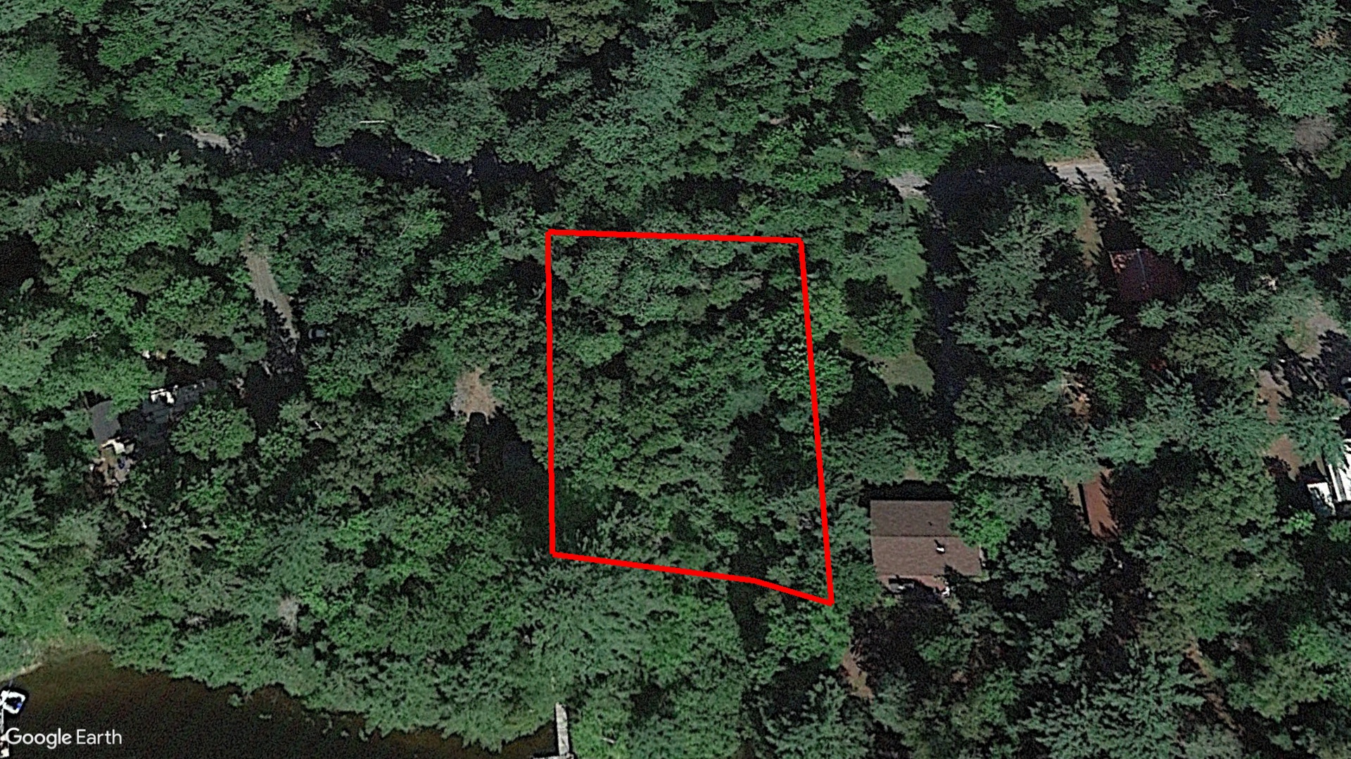 Tax Sale Huntsville, Ontario -  44 42 040 009 05700 0000