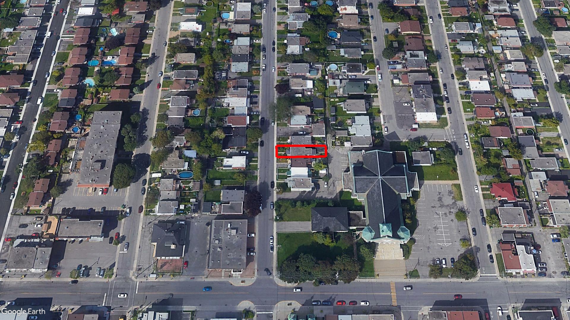 Tax Sale Montreal, Quebec - 050574-65