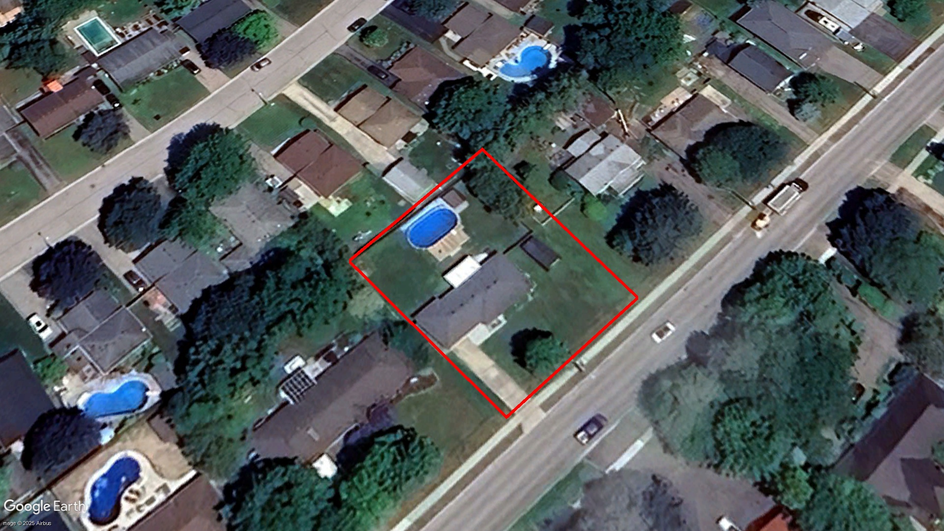 Tax Sale Ingersoll, Ontario - 32 18 020 030 22200 0000