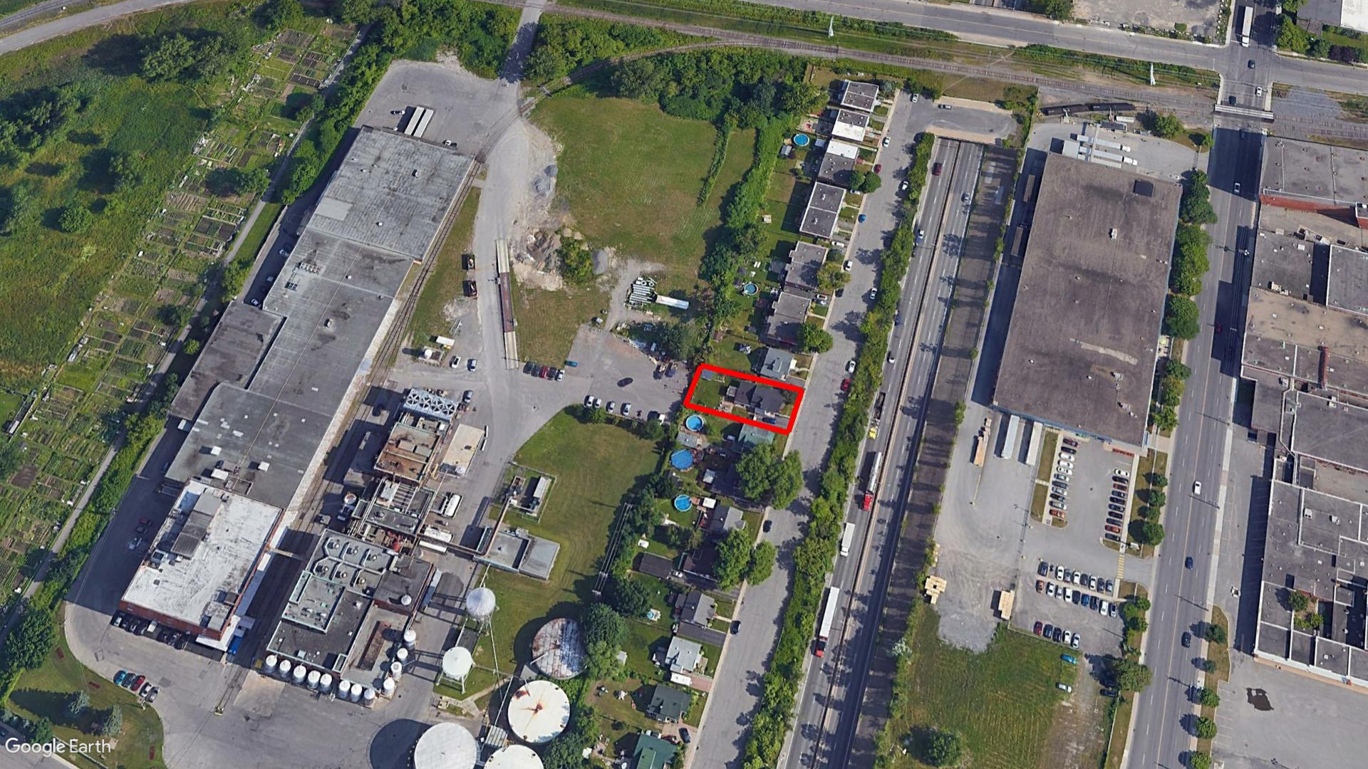 Tax Sale Montreal, Quebec - 040250-34