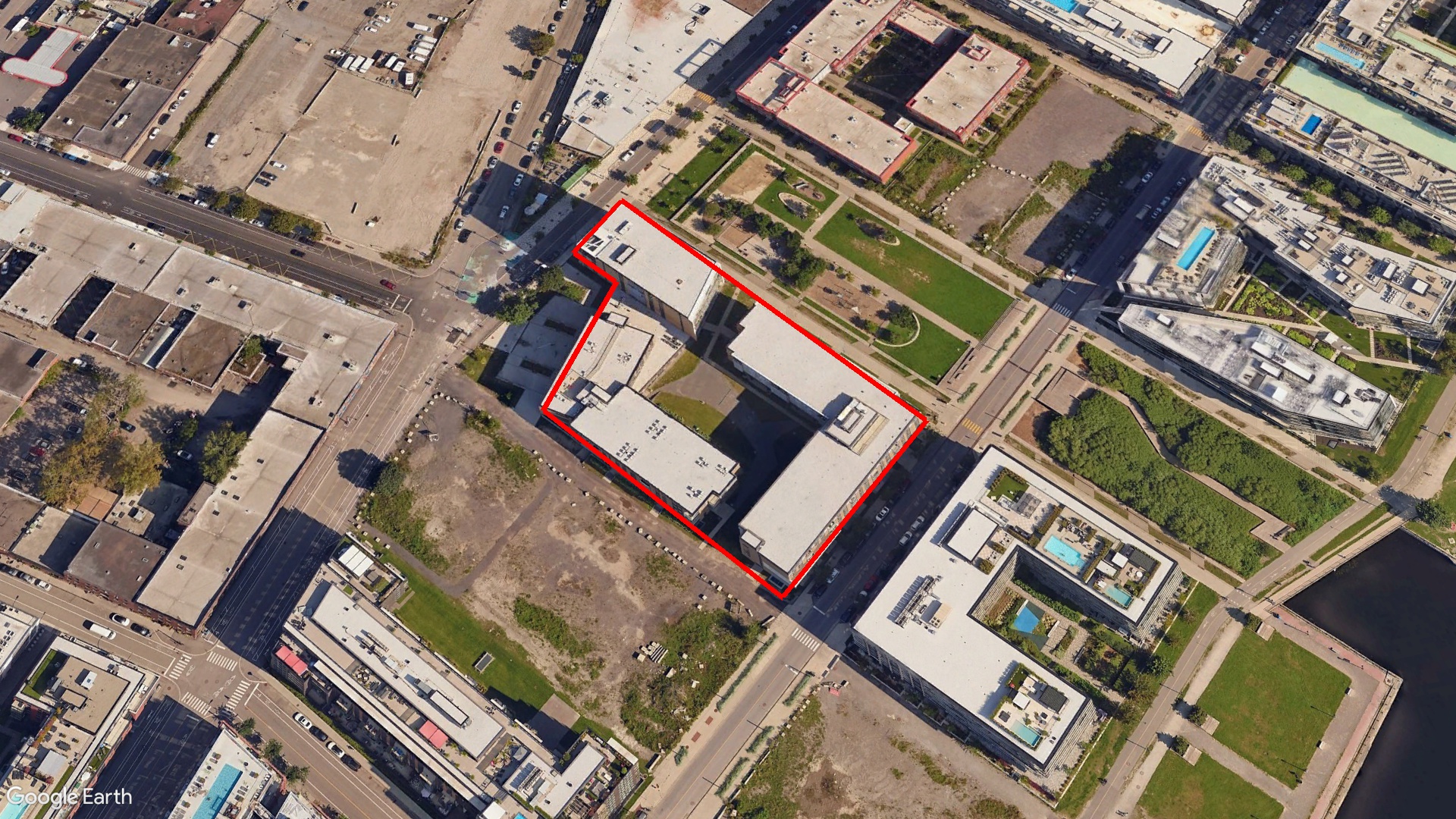 Tax Sale Montreal, Quebec - 120128-42