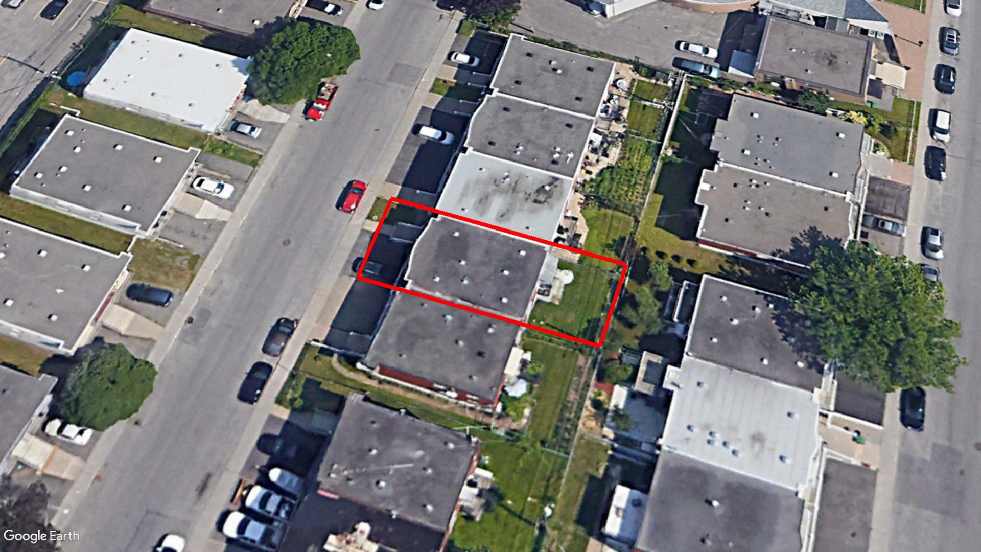 Tax Sale Montreal, Quebec - 040430-80