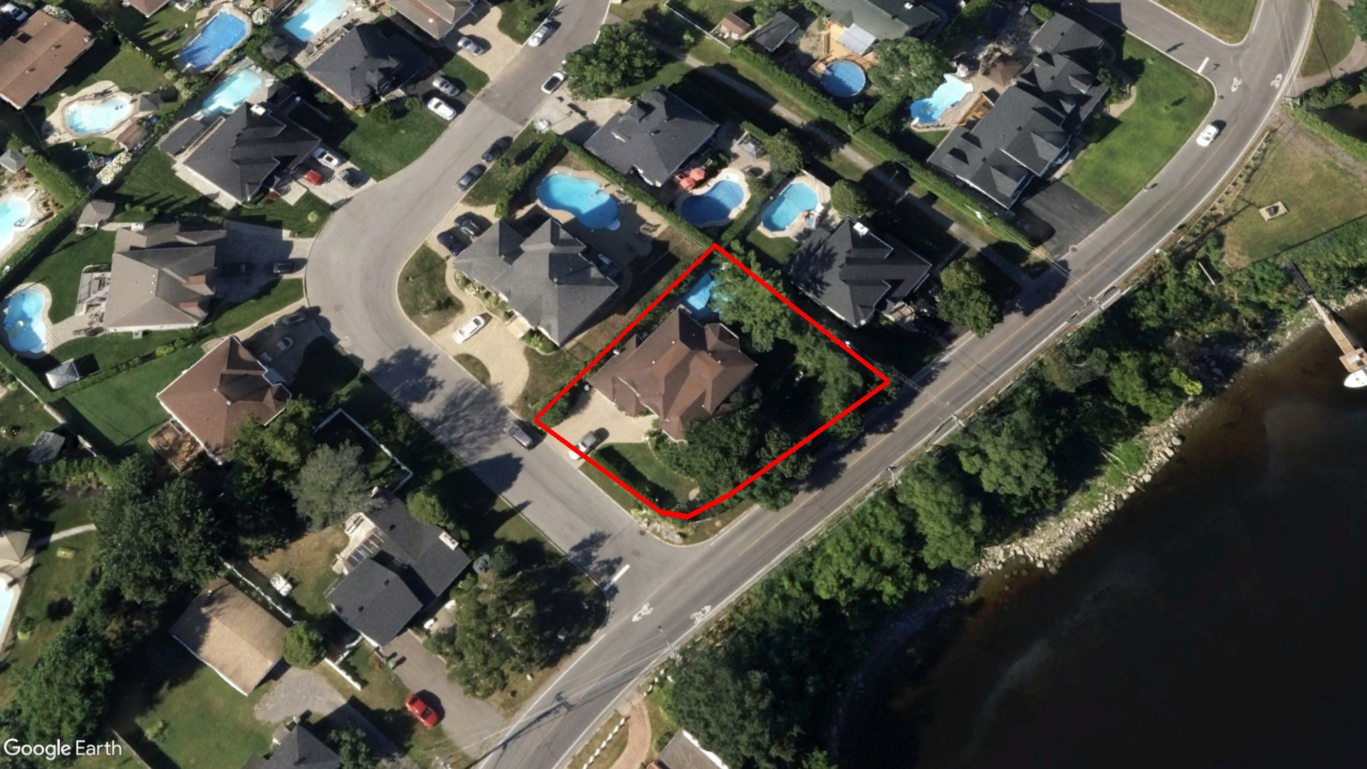 Tax Sale Montreal, Quebec - 051058-74