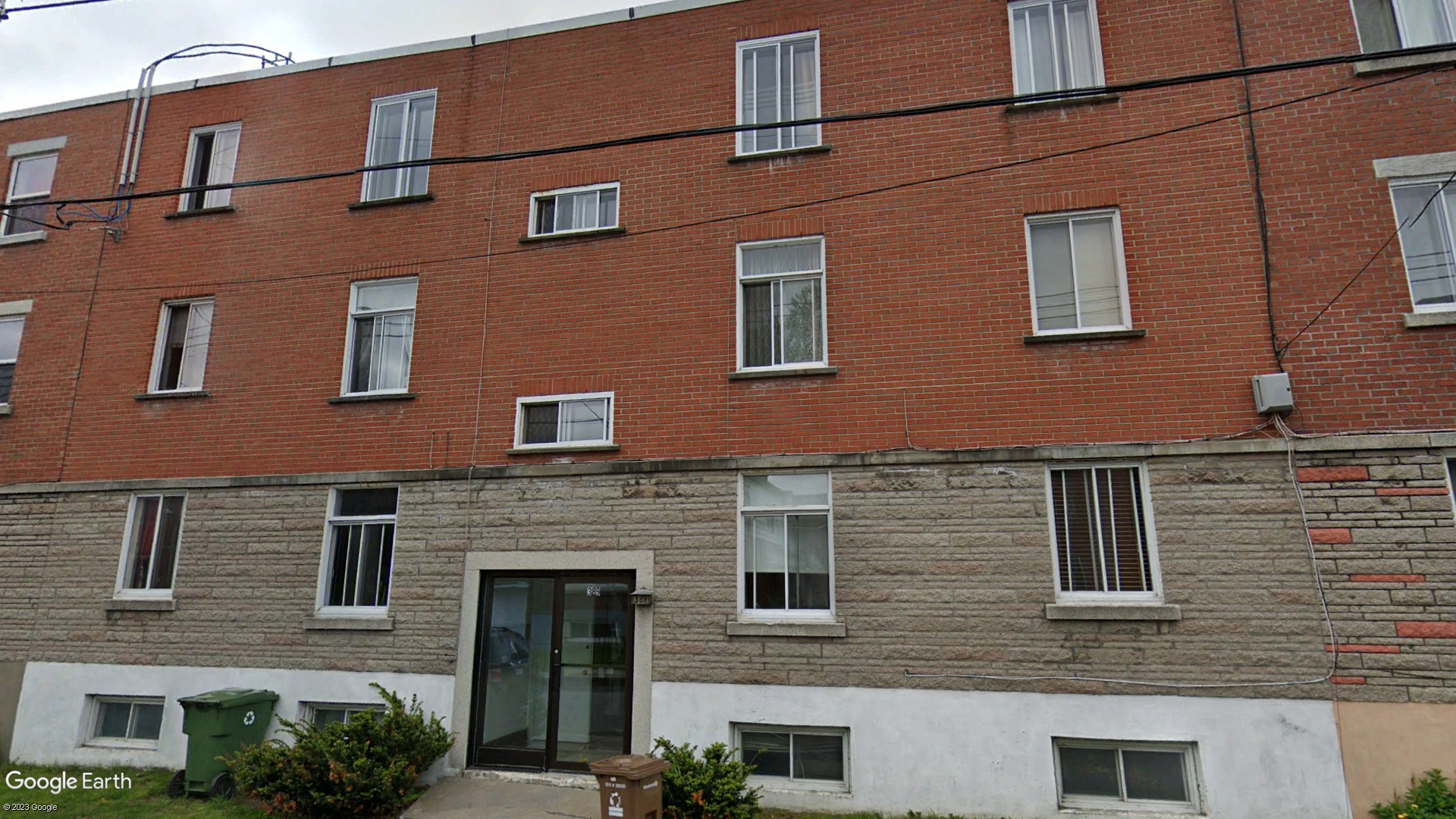 Tax Sale Montreal, Quebec - 050558-23