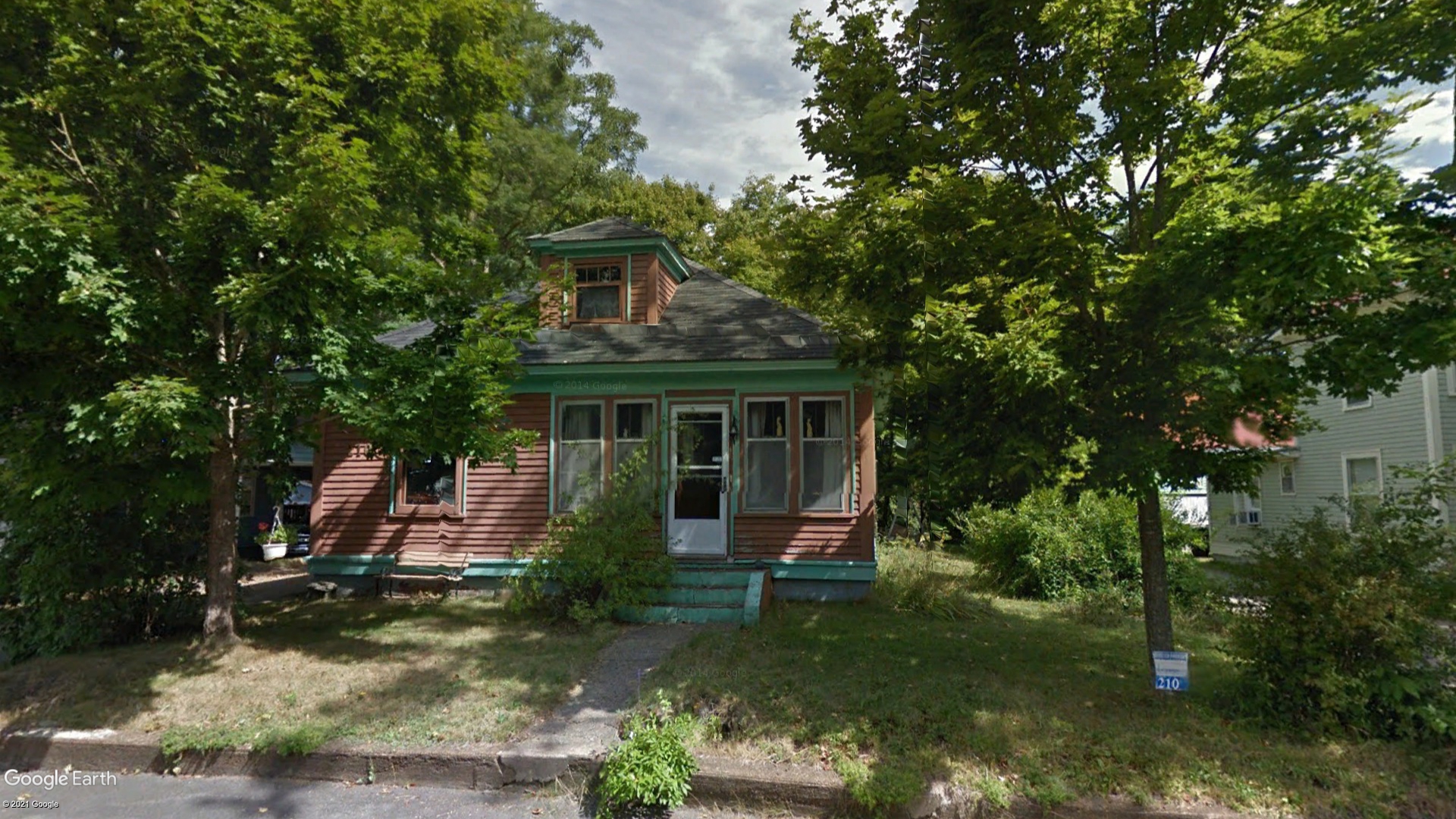 Tax Sale Bridgewater, Nova Scotia - 03658201