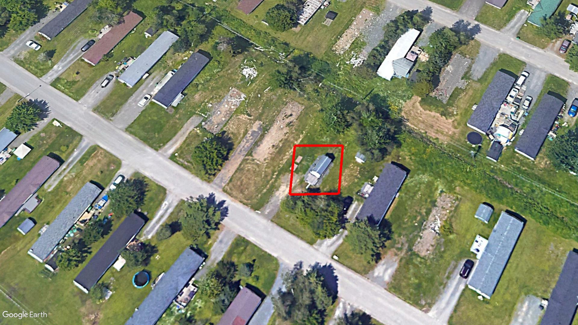 Tax Sale Fredericton, New Brunswick - 03682877