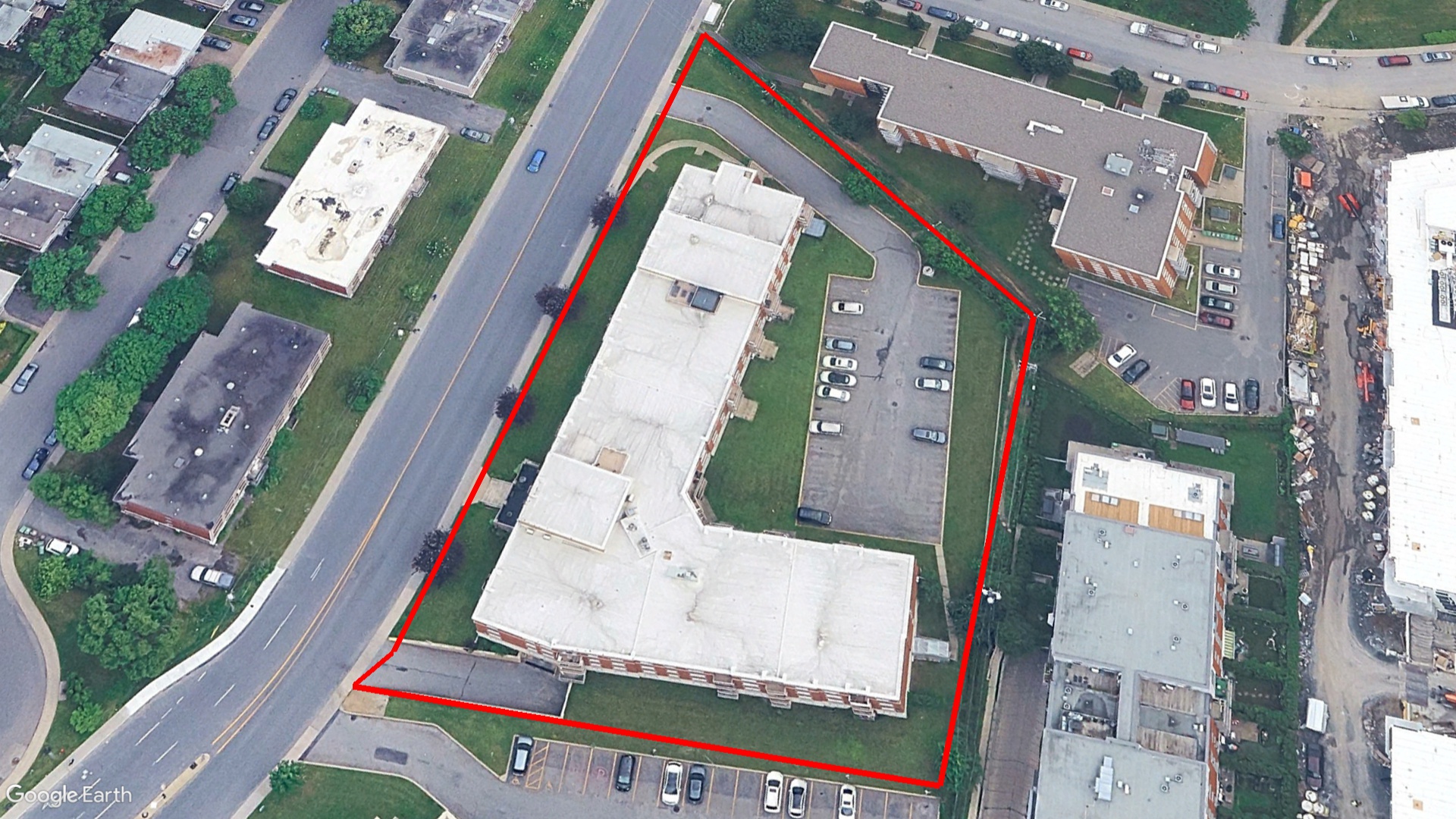 Tax Sale Montreal, Quebec - 051192-59