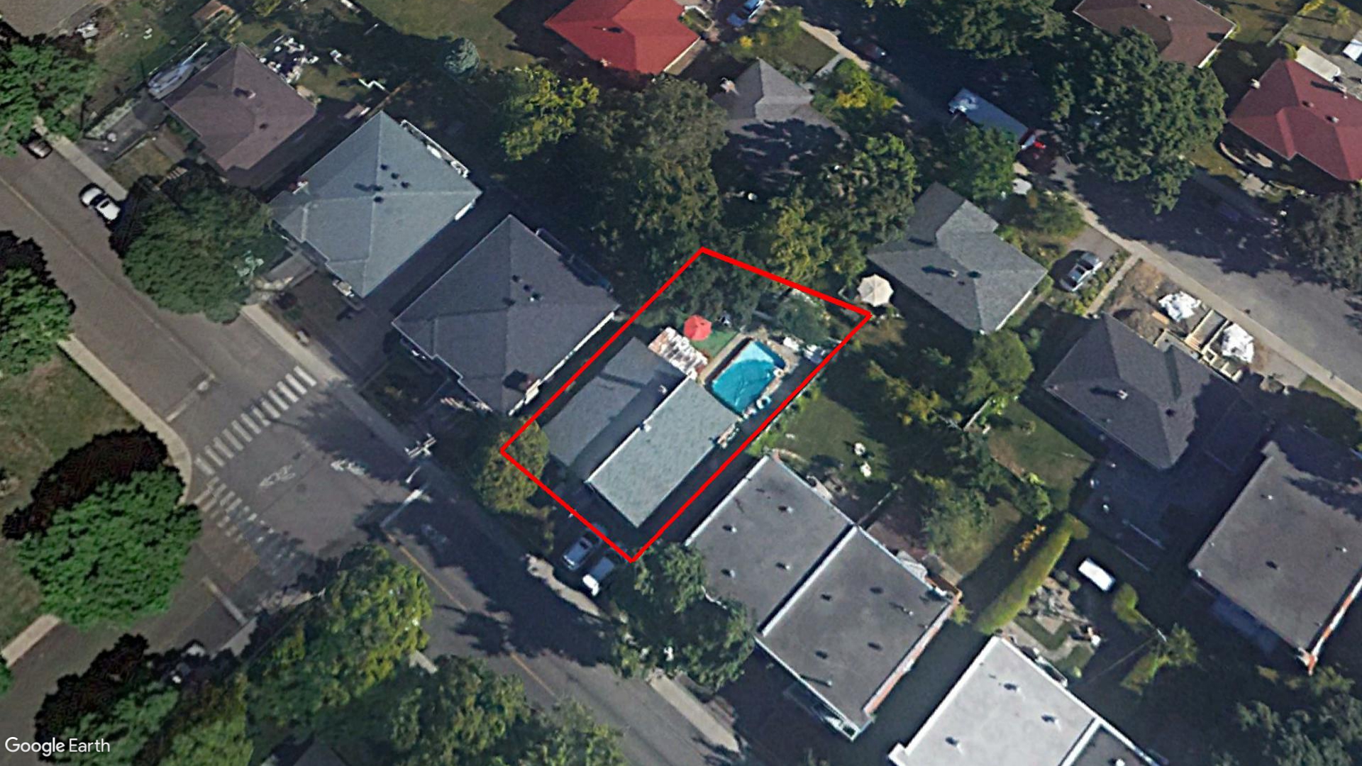 Tax Sale Montreal, Quebec - 040283-74