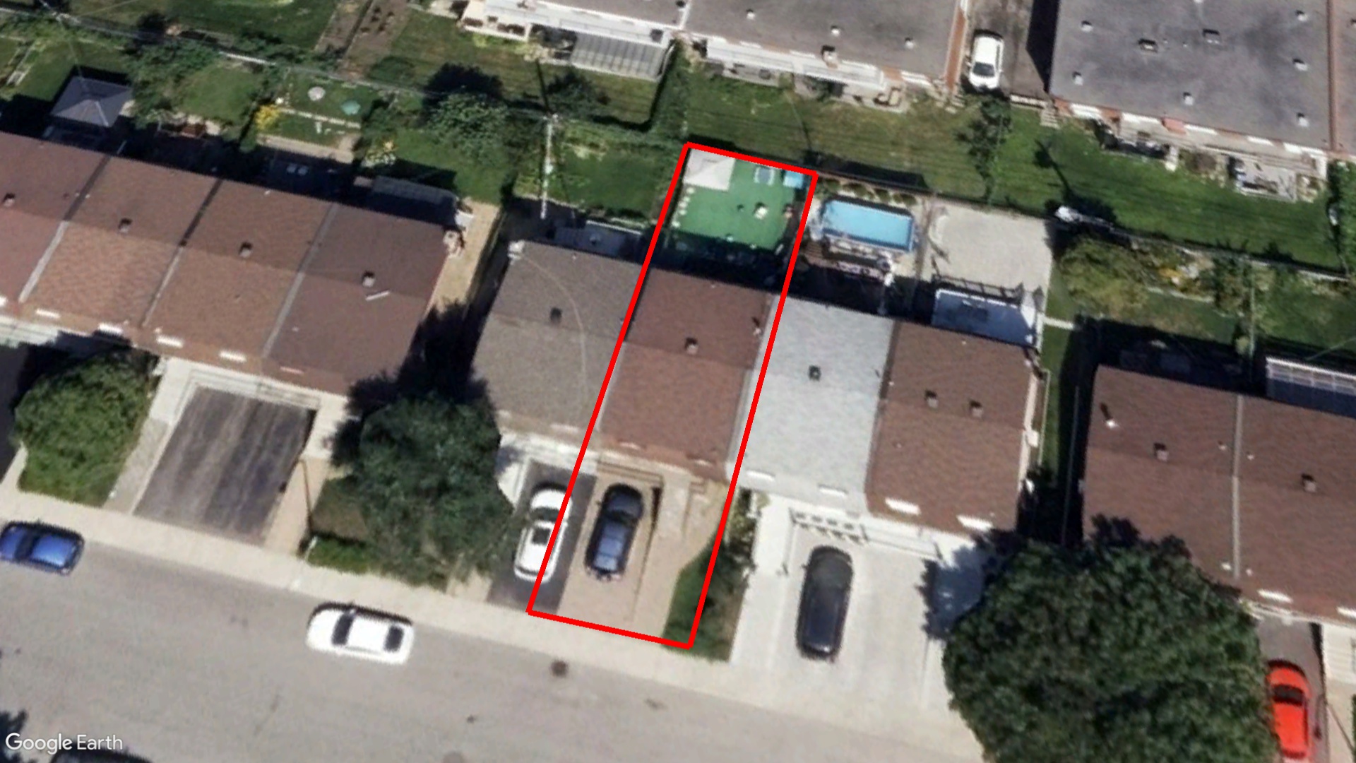 Tax Sale Montreal, Quebec - 040325-85