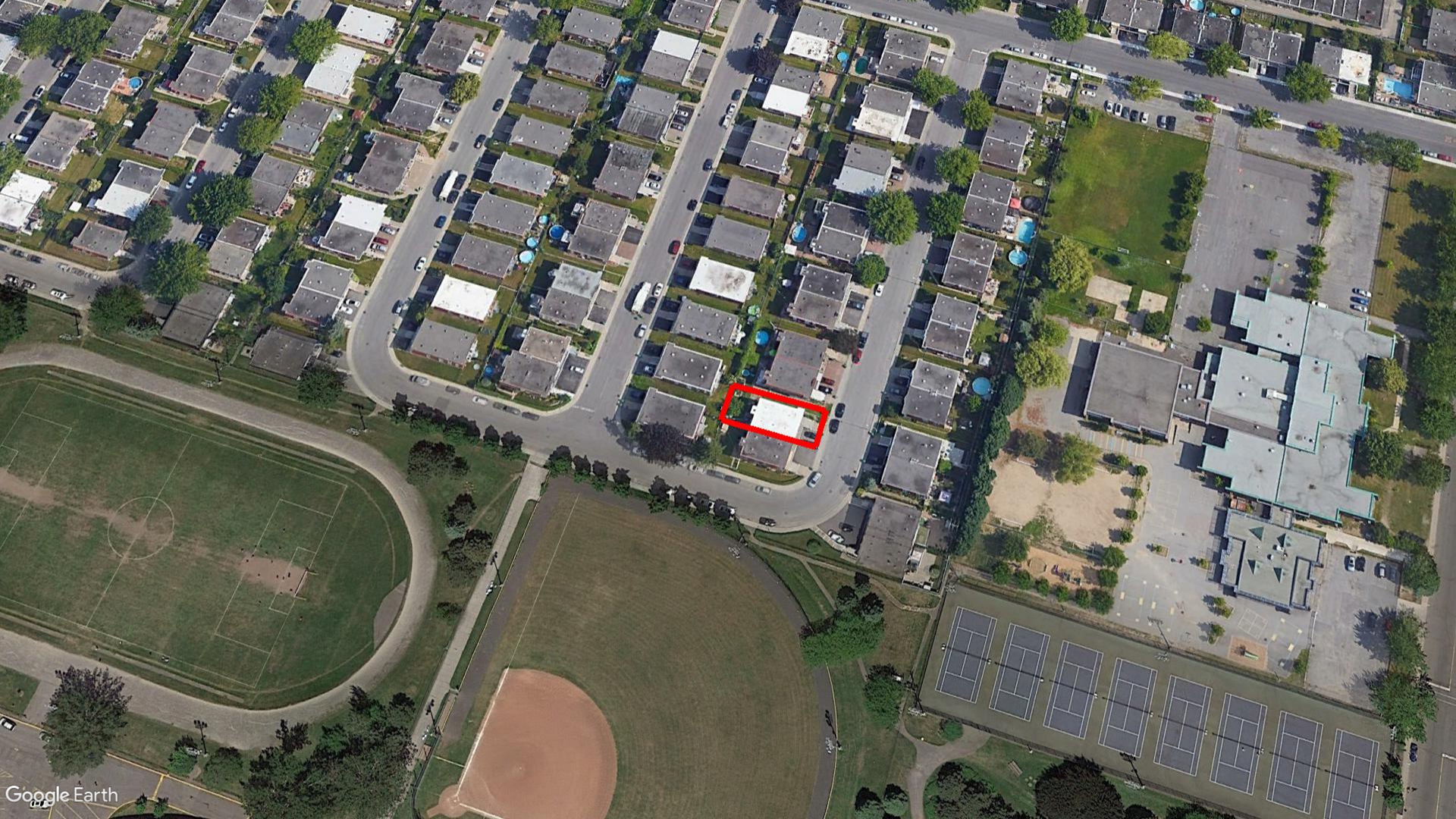 Tax Sale Montreal, Quebec - 040351-08