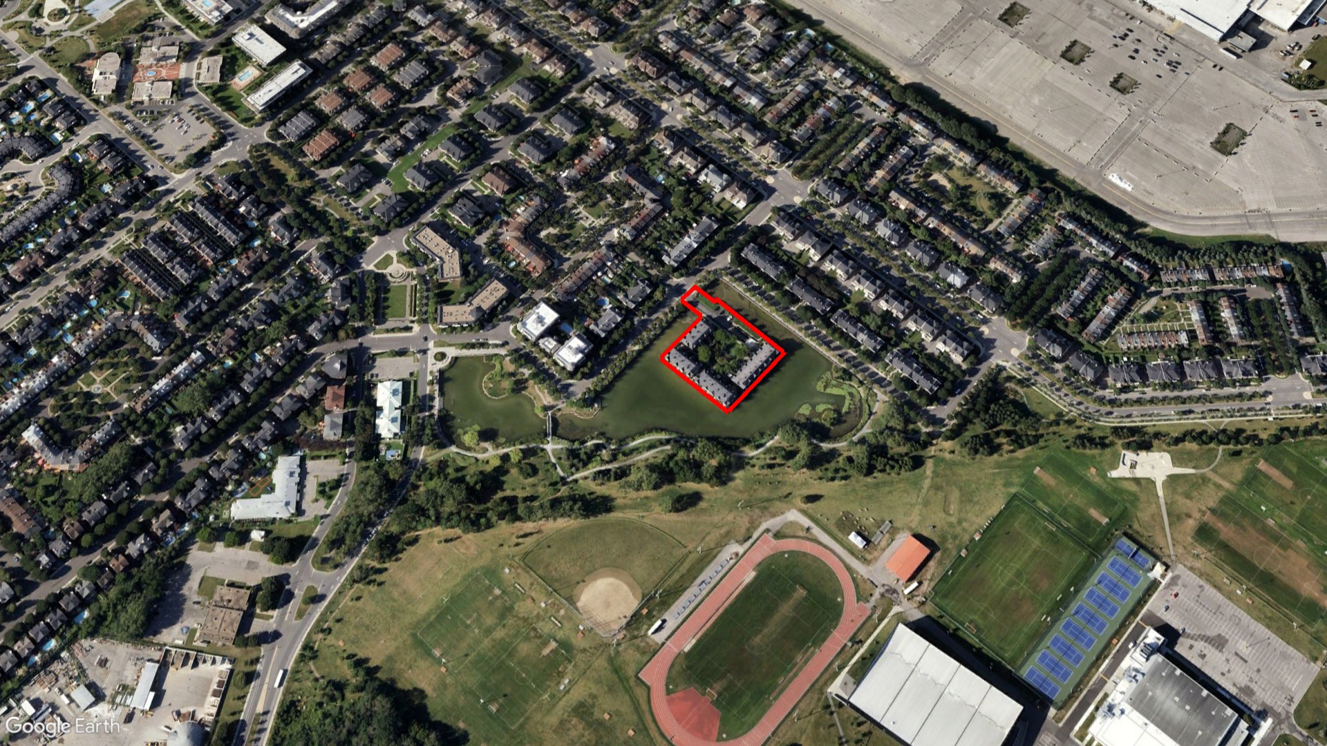 Tax Sale Montreal, Quebec - 050285-94