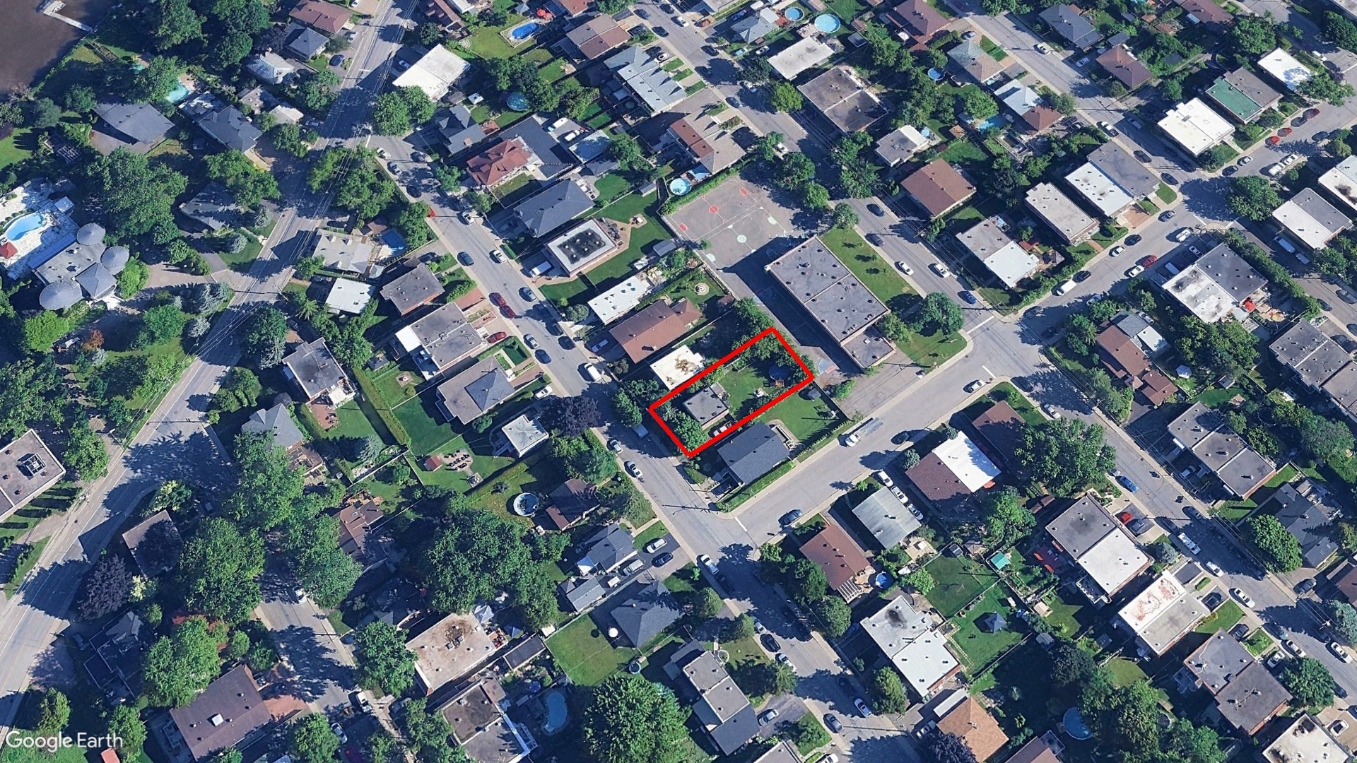 Tax Sale Montreal, Quebec - 021572-96