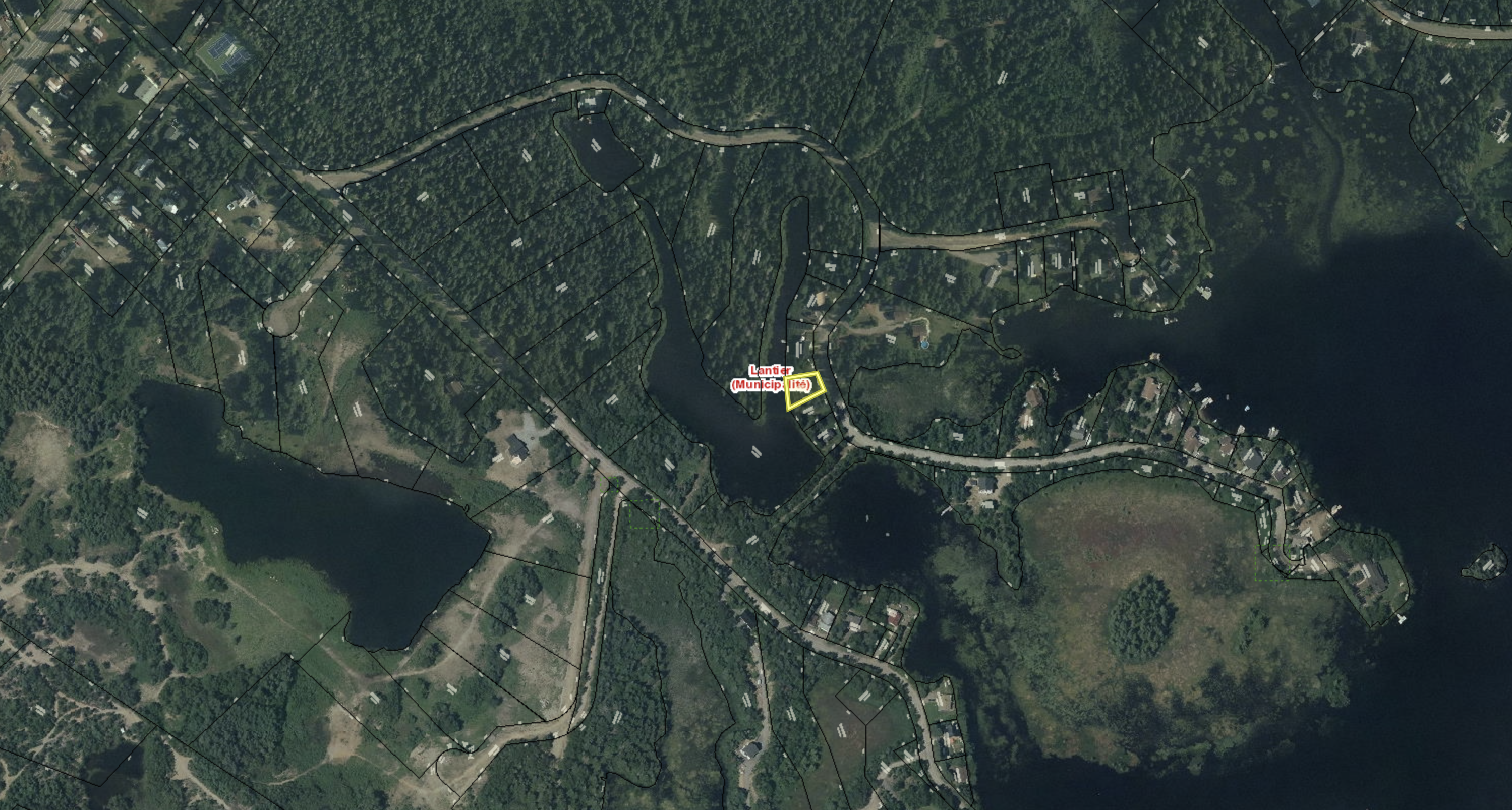 Tax Sale Des Laurentides, Quebec - 4611-94-4564