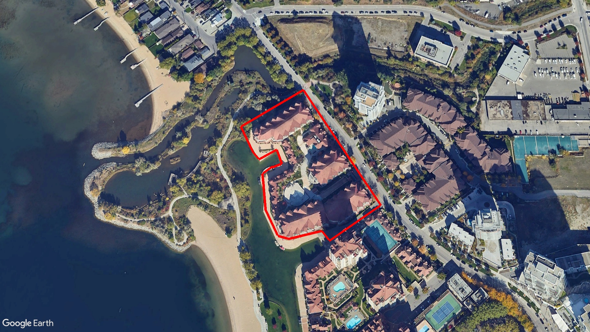 Tax Sale Kelowna, British Columbia - 19-214-080464