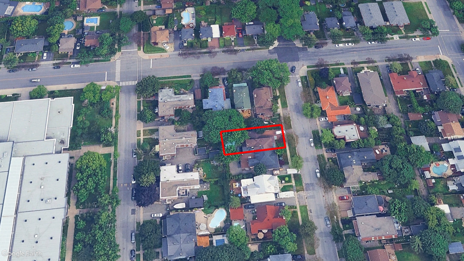 Tax Sale Montreal, Quebec - 050535-16