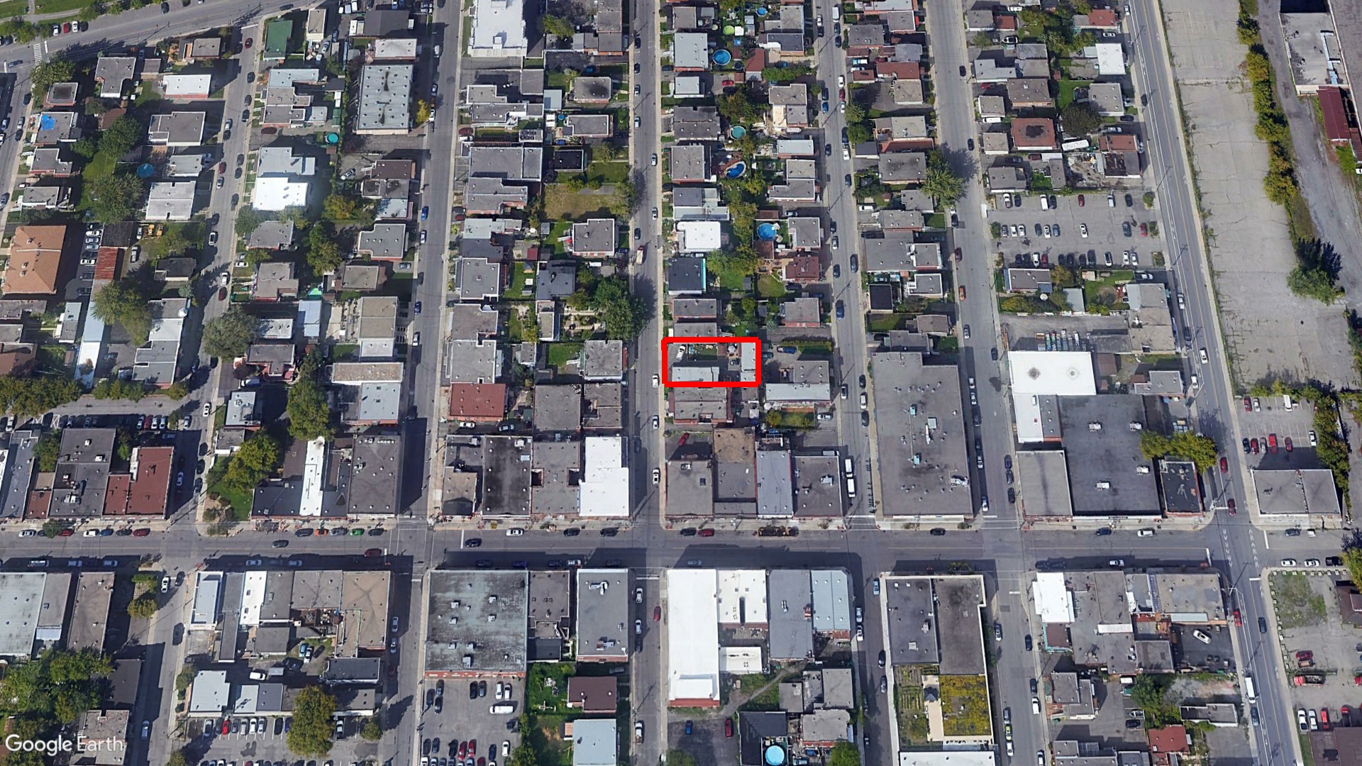 Tax Sale Montreal, Quebec - 050558-06