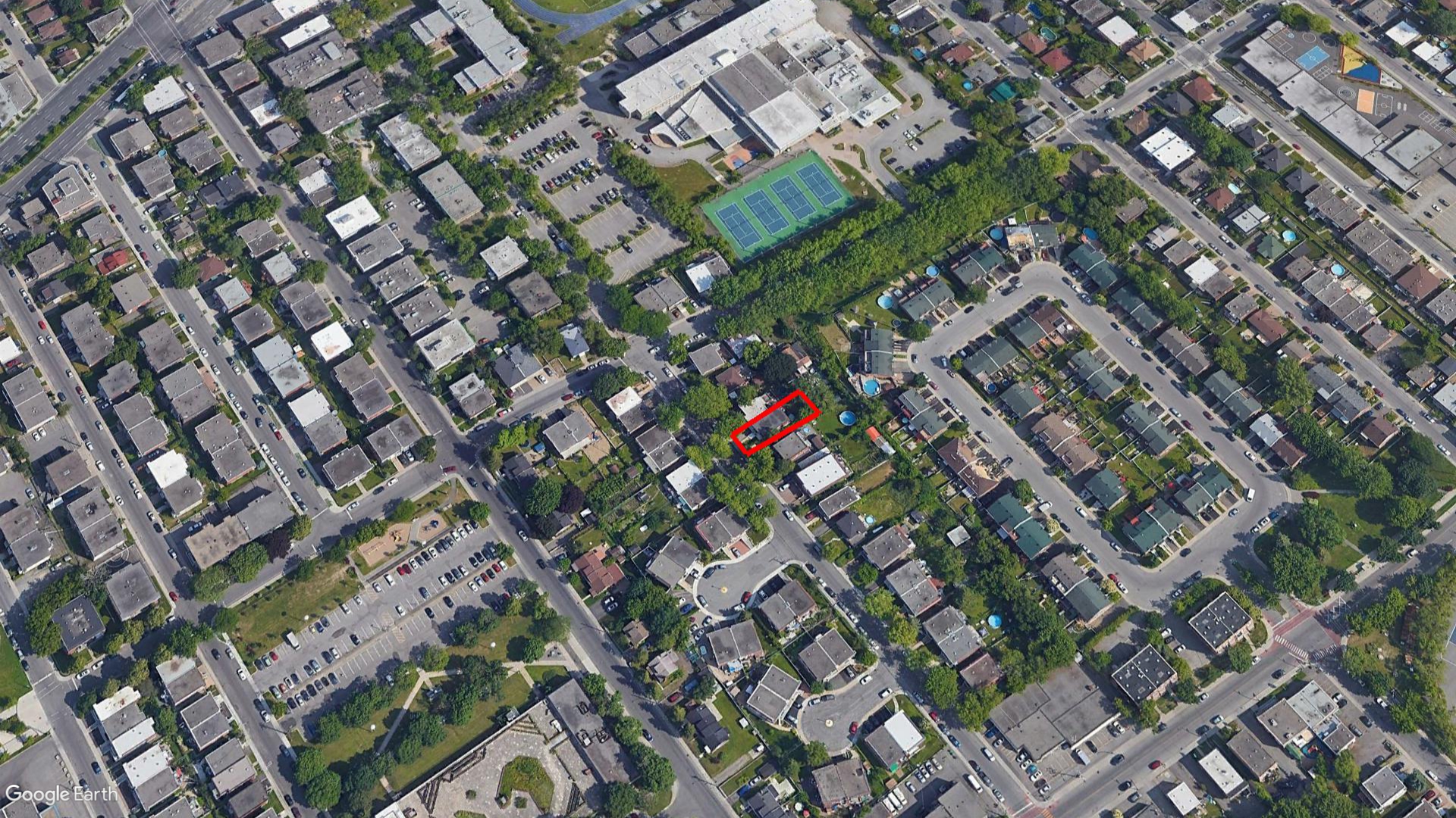 Tax Sale Montreal, Quebec - 020719-68