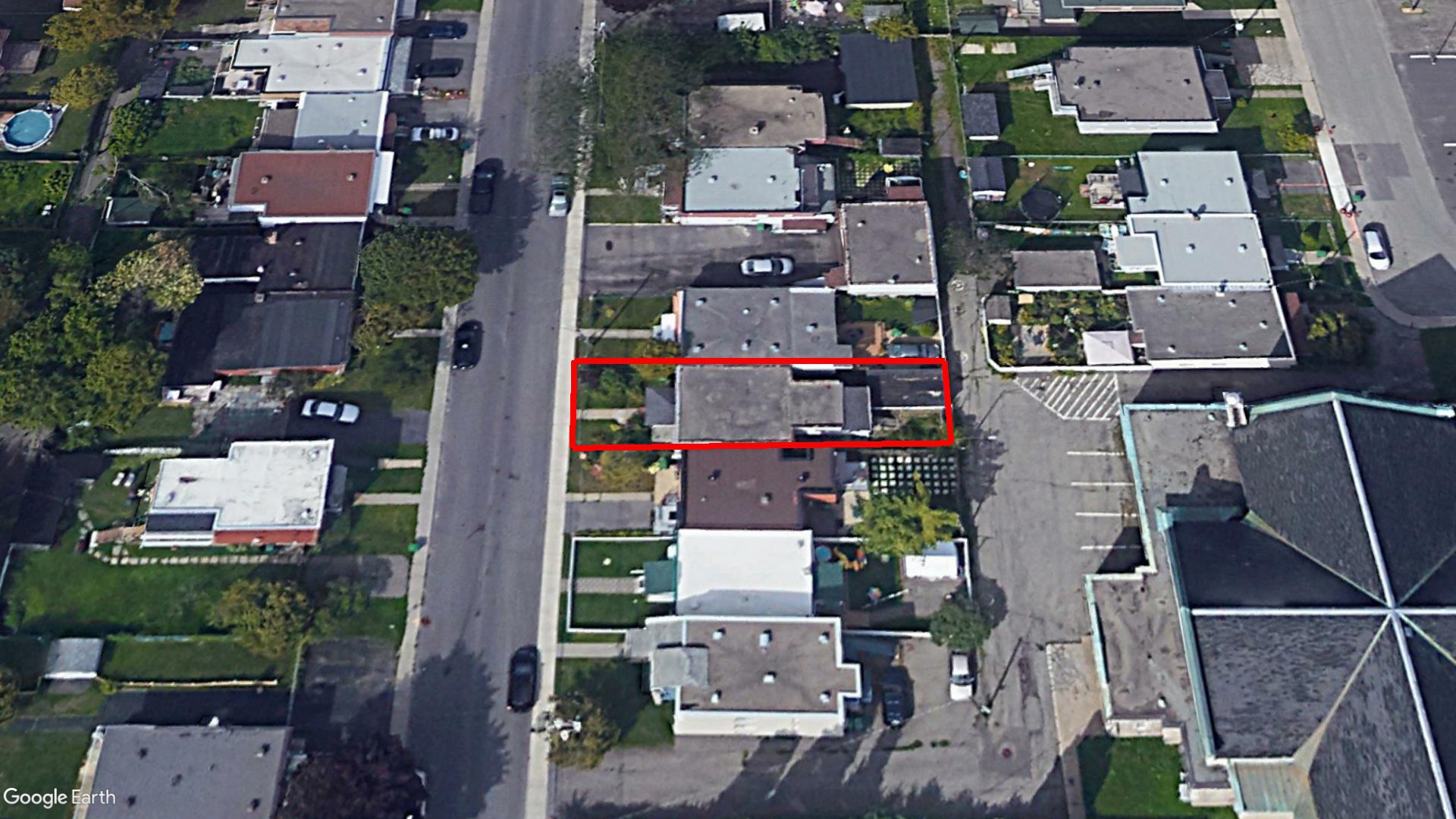 Tax Sale Montreal, Quebec - 050574-65