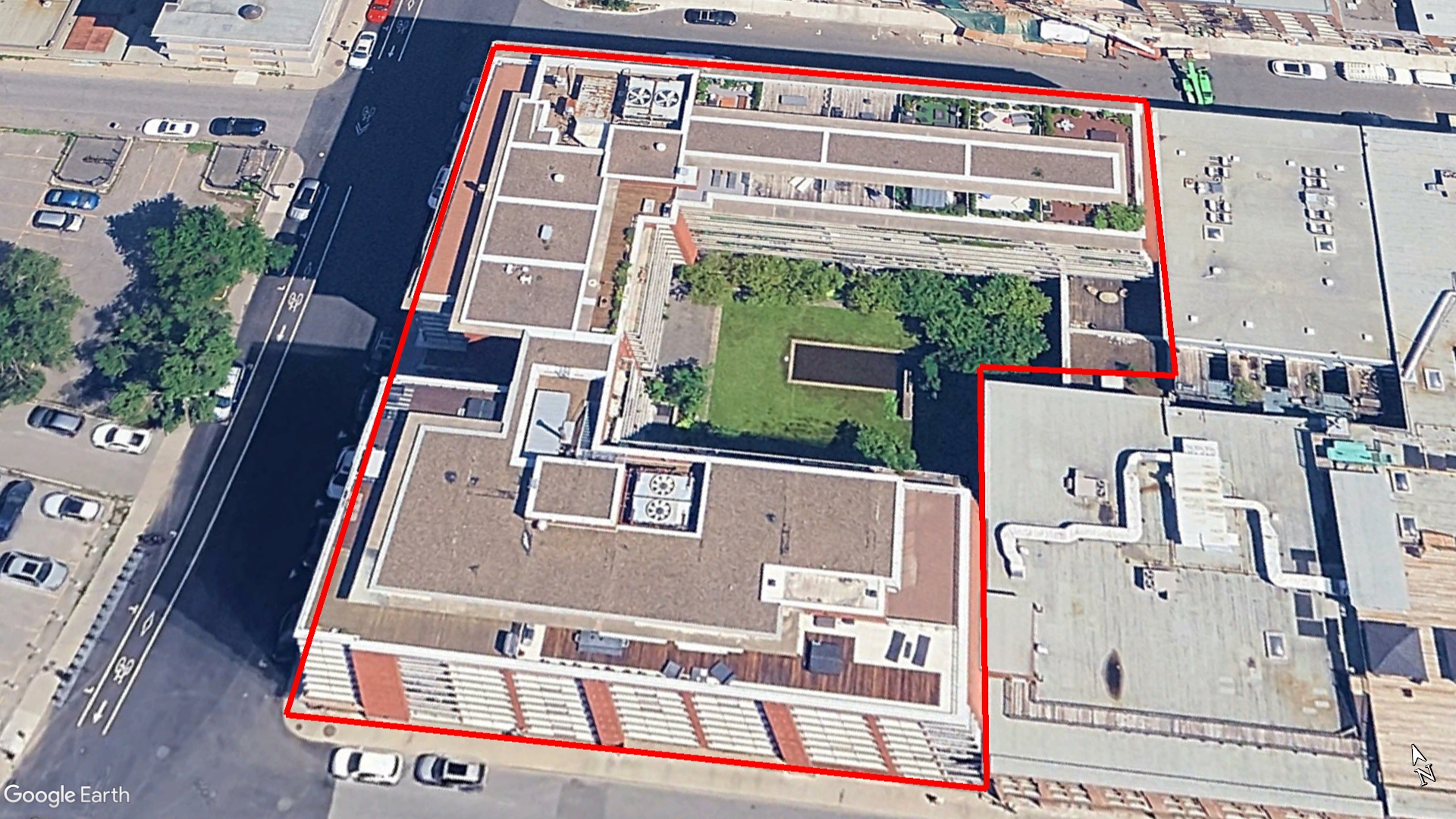 Tax Sale Montreal, Quebec - 120621-37