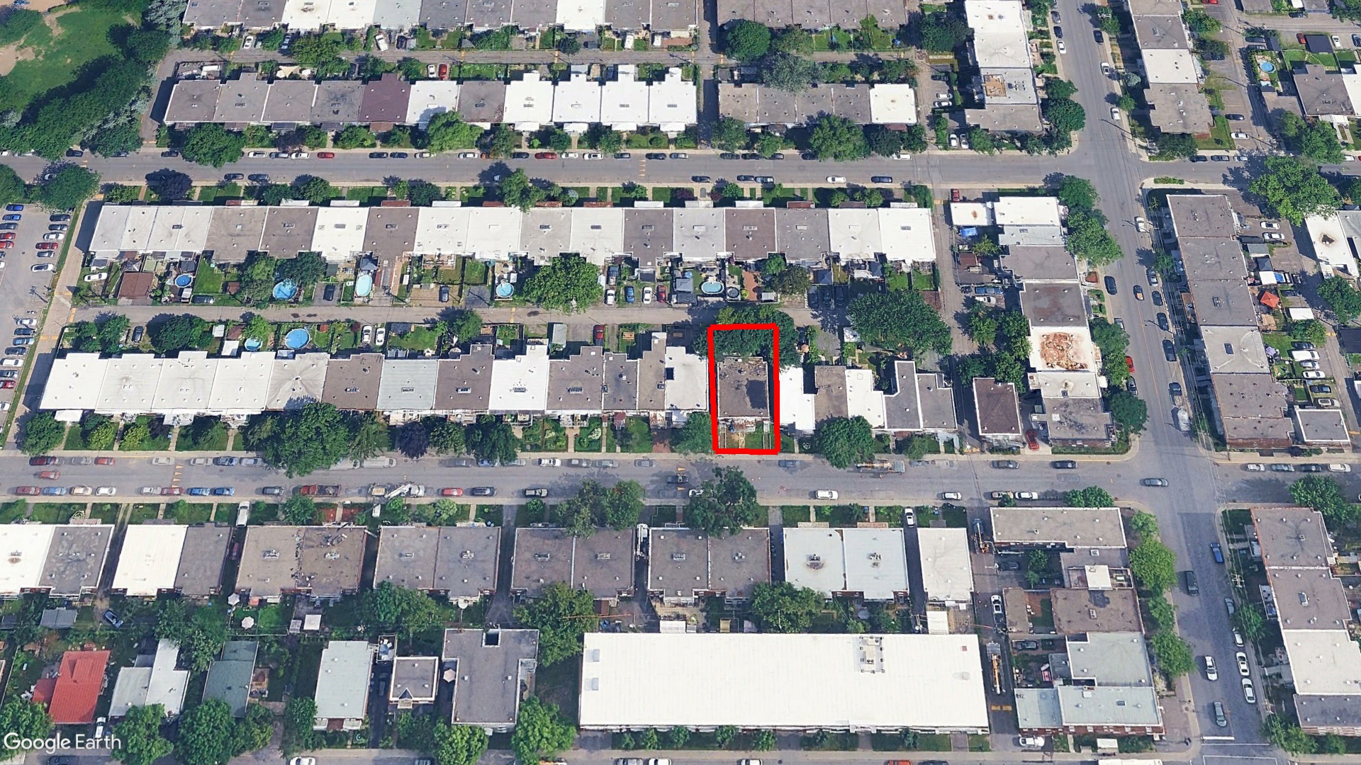 Tax Sale Montreal, Quebec - 010505-23