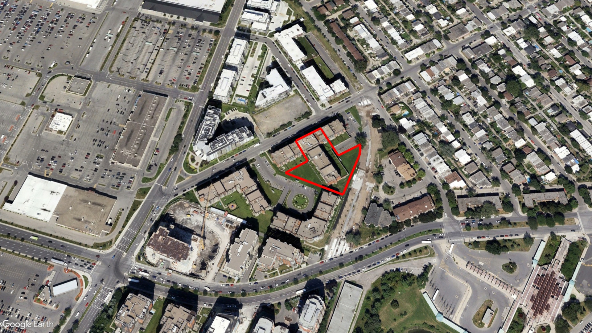 Tax Sale Montreal, Quebec - 052151-68